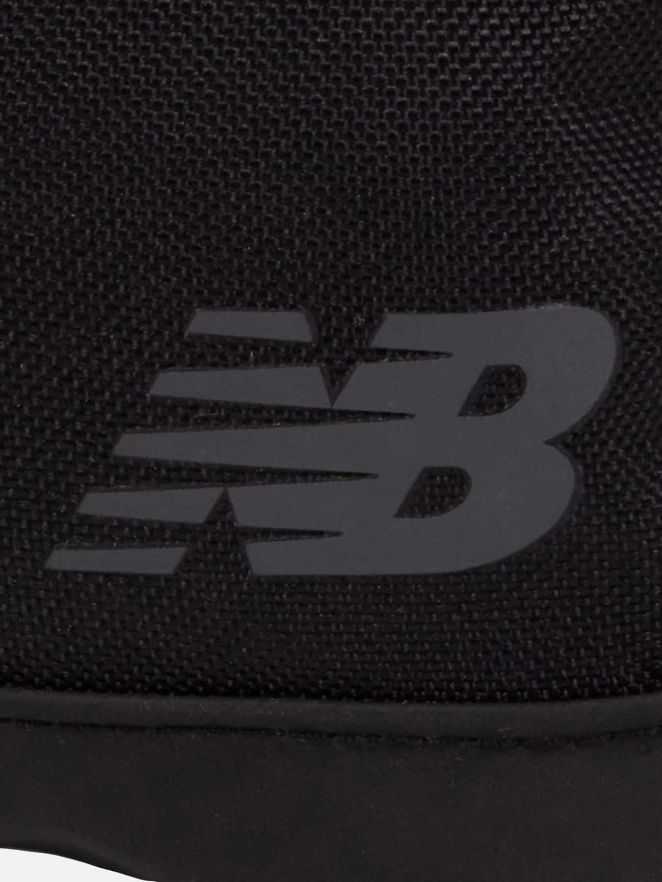 Сумки New Balance ESSENTIAL модель LAB53514BK Сумки New Balance ESSENTIAL модель LAB53514BK Фото