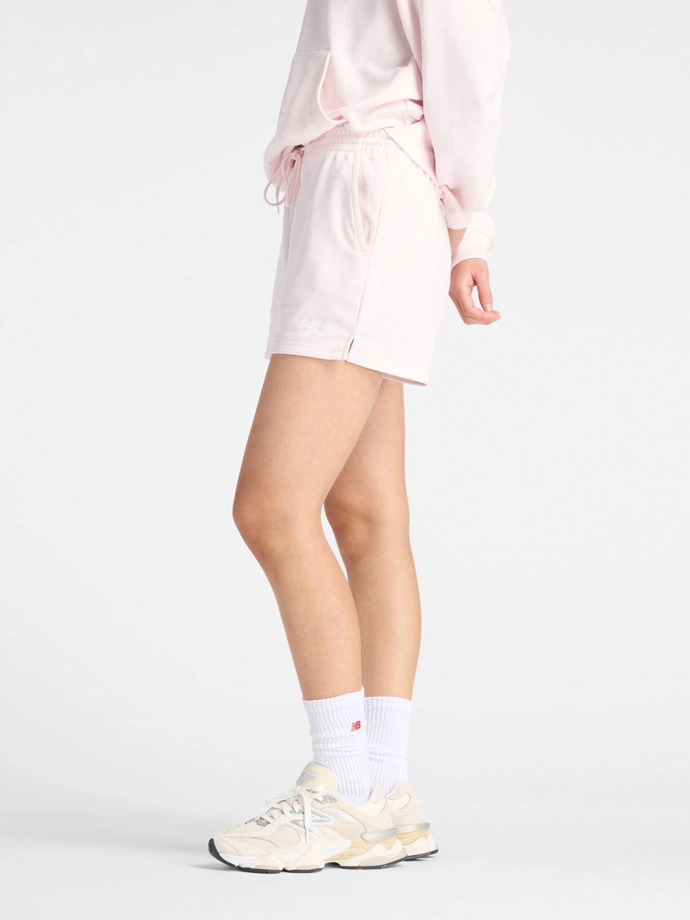Шорты New Balance SPORT ESSENTIALS FRENCH TERRY модель WS41500AAA Шорты New Balance SPORT ESSENTIALS FRENCH TERRY модель WS41500AAA Фото