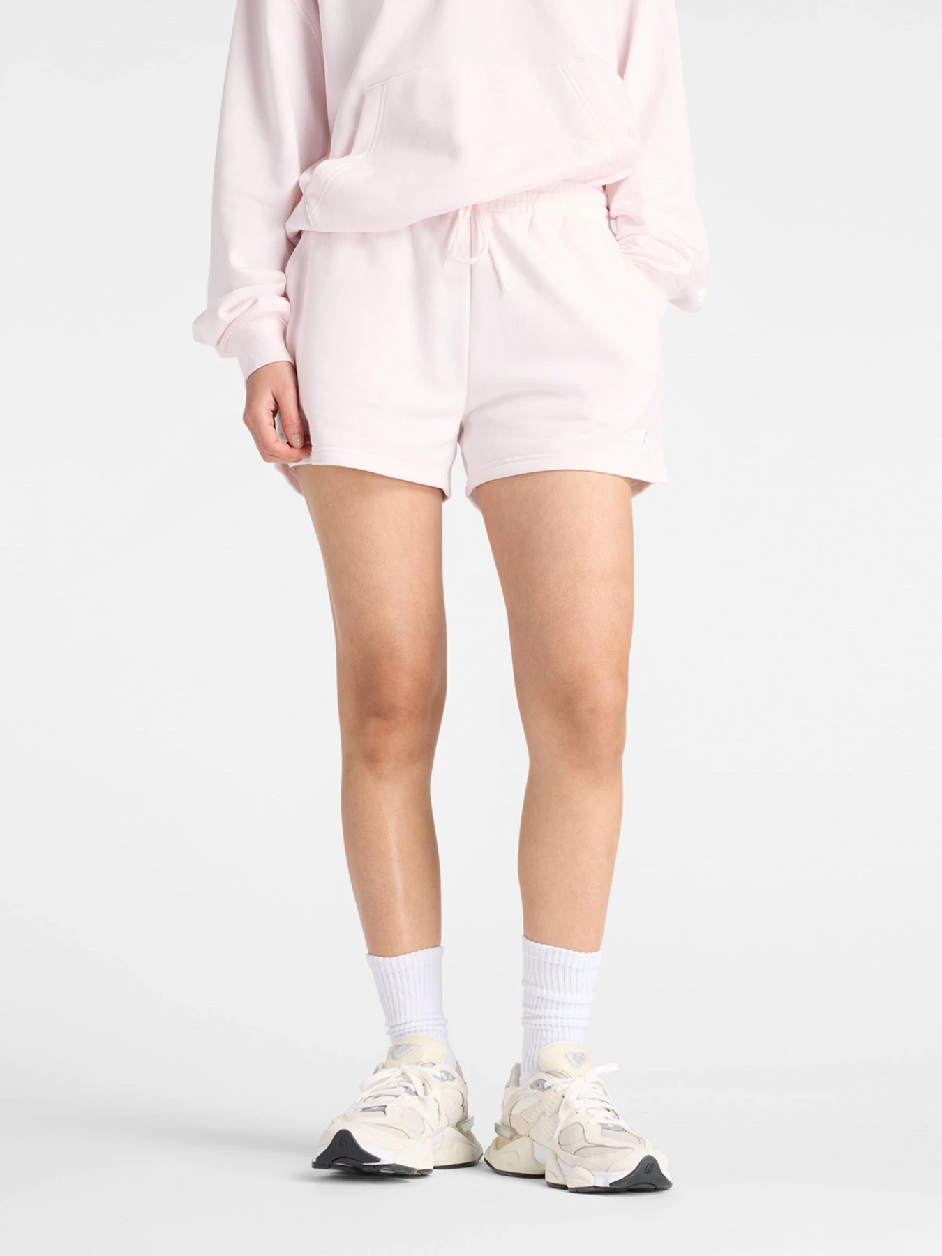 Шорты New Balance SPORT ESSENTIALS FRENCH TERRY модель WS41500AAA Шорты New Balance SPORT ESSENTIALS FRENCH TERRY модель WS41500AAA Фото