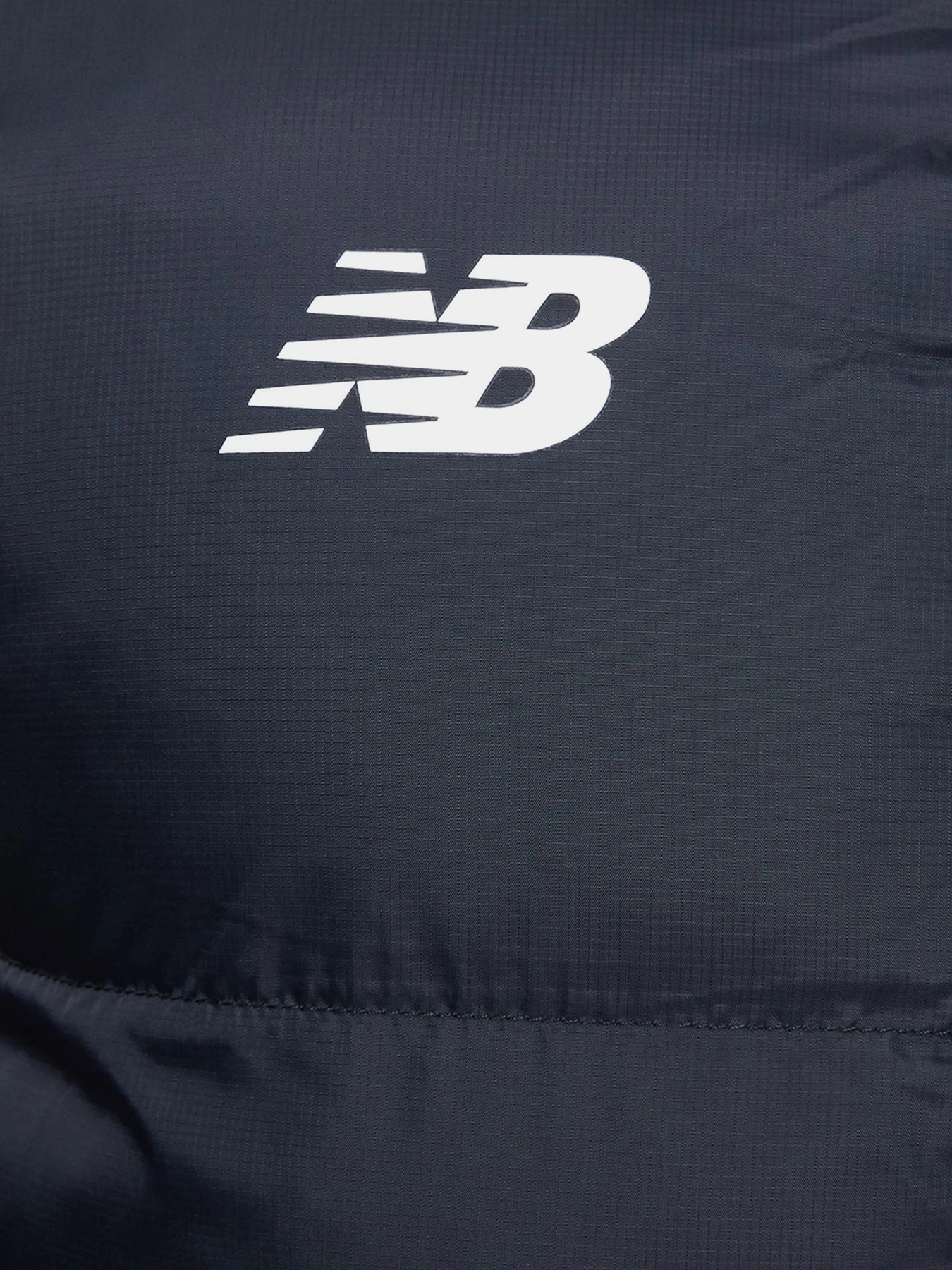Куртки та дублянки New Balance Team Base модель MJ031540BK Куртки та дублянки New Balance Team Base модель MJ031540BK Фото