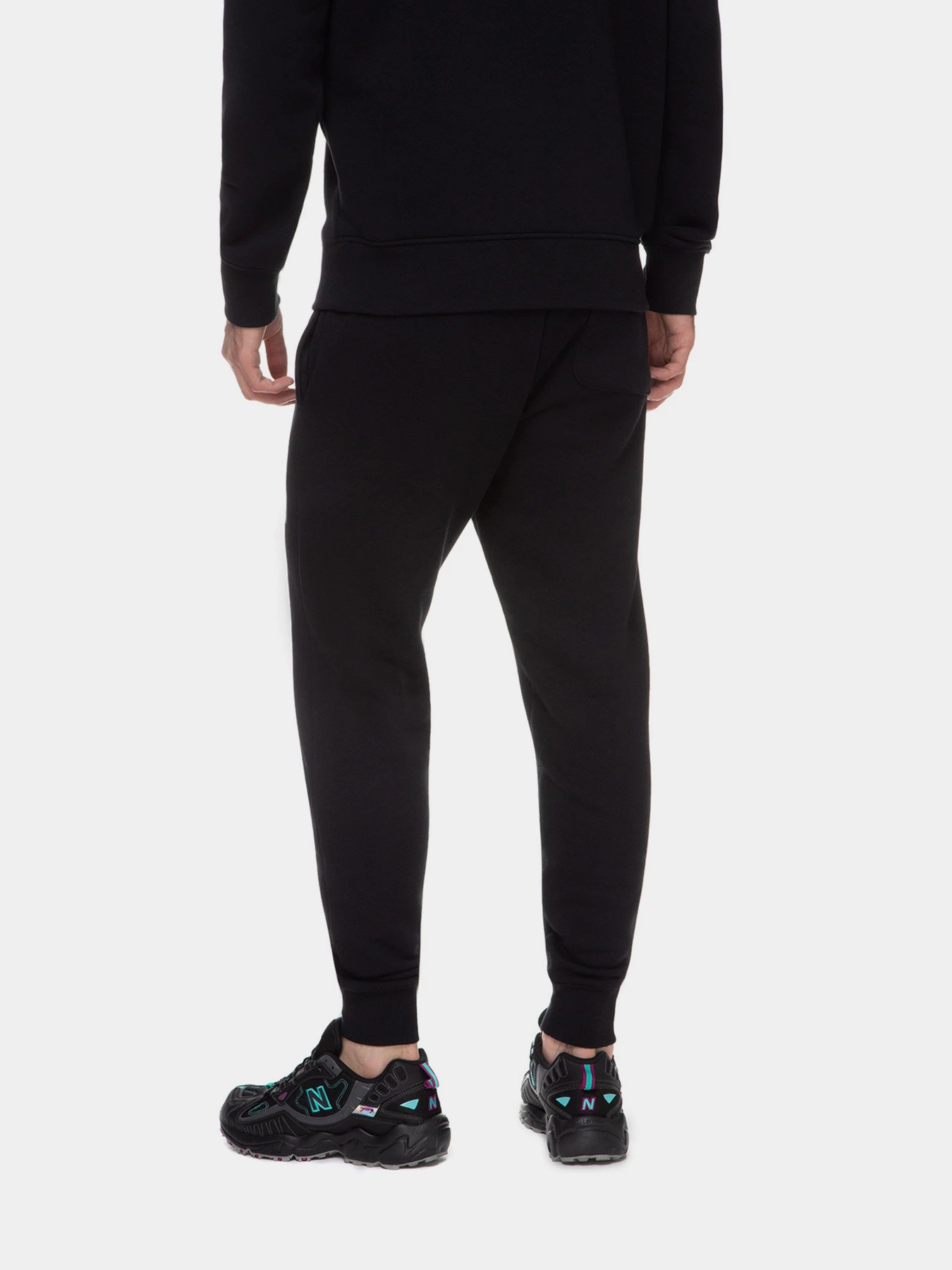 Брюки New Balance Essentials модель MP11504BK Брюки New Balance Essentials модель MP11504BK Фото