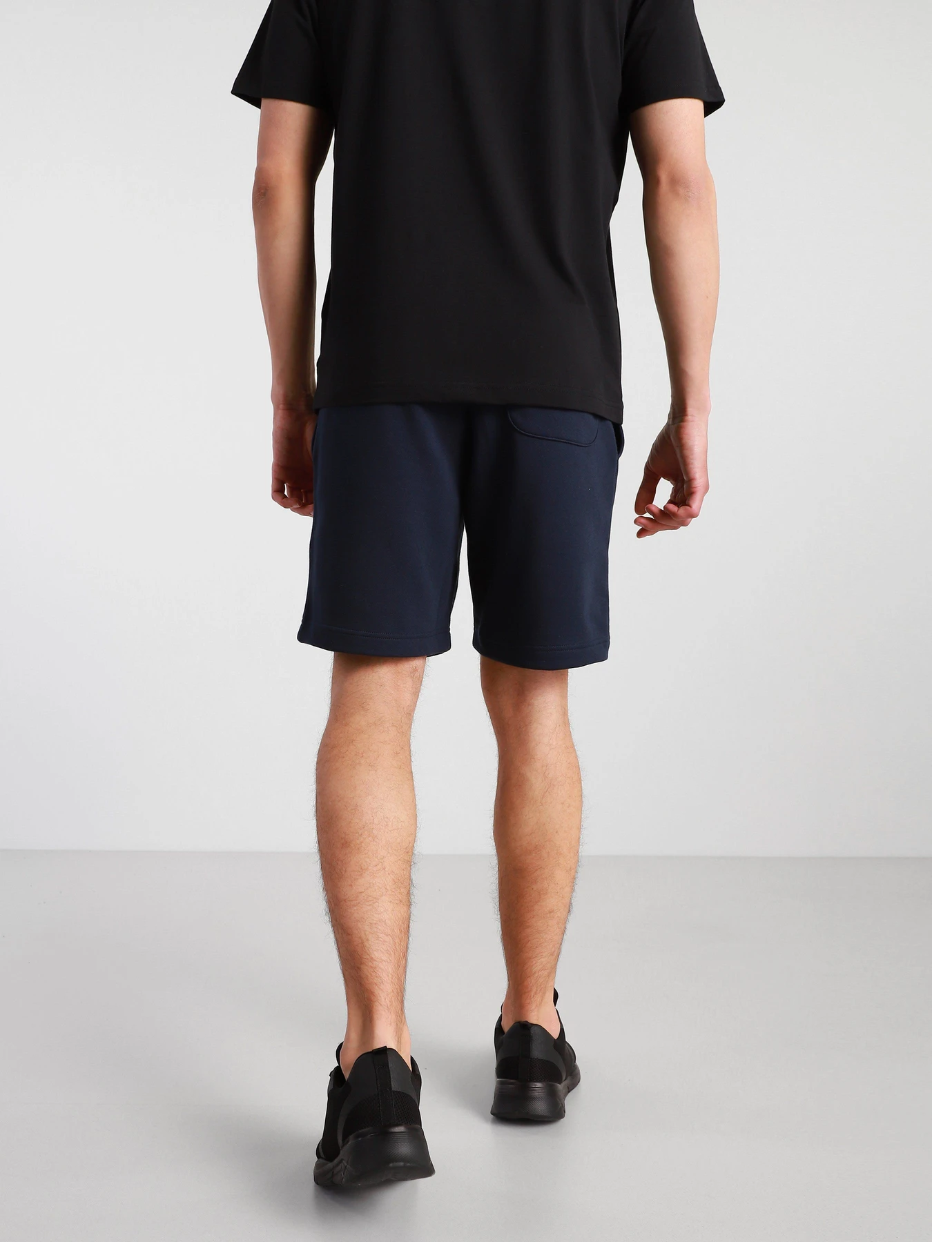 Шорты New Balance Essentials Stacked Logo модель MS03558ECL Фото