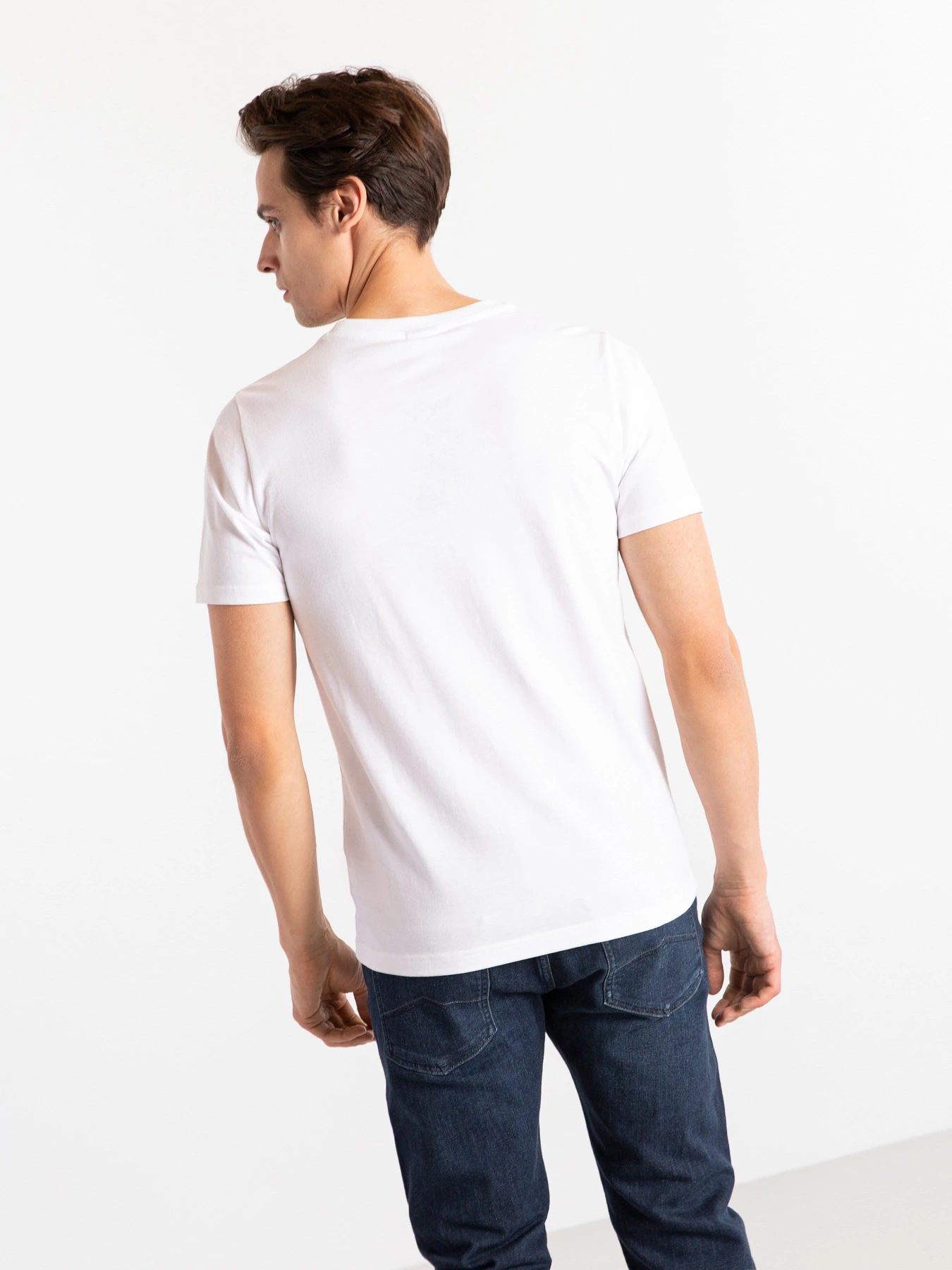 Футболки и поло New Balance Athletics Linear модель MT11548WT Футболки и поло New Balance Athletics Linear модель MT11548WT Фото