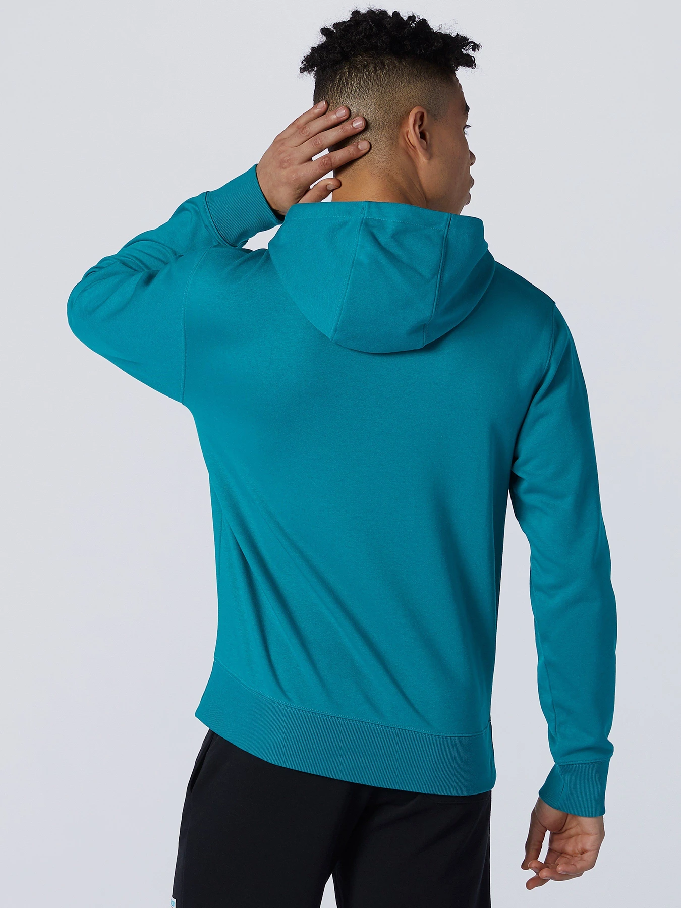 Худи и свитшоты New Balance Essentials Embriodered модель MT11550TMT Худи и свитшоты New Balance Essentials Embriodered модель MT11550TMT Фото