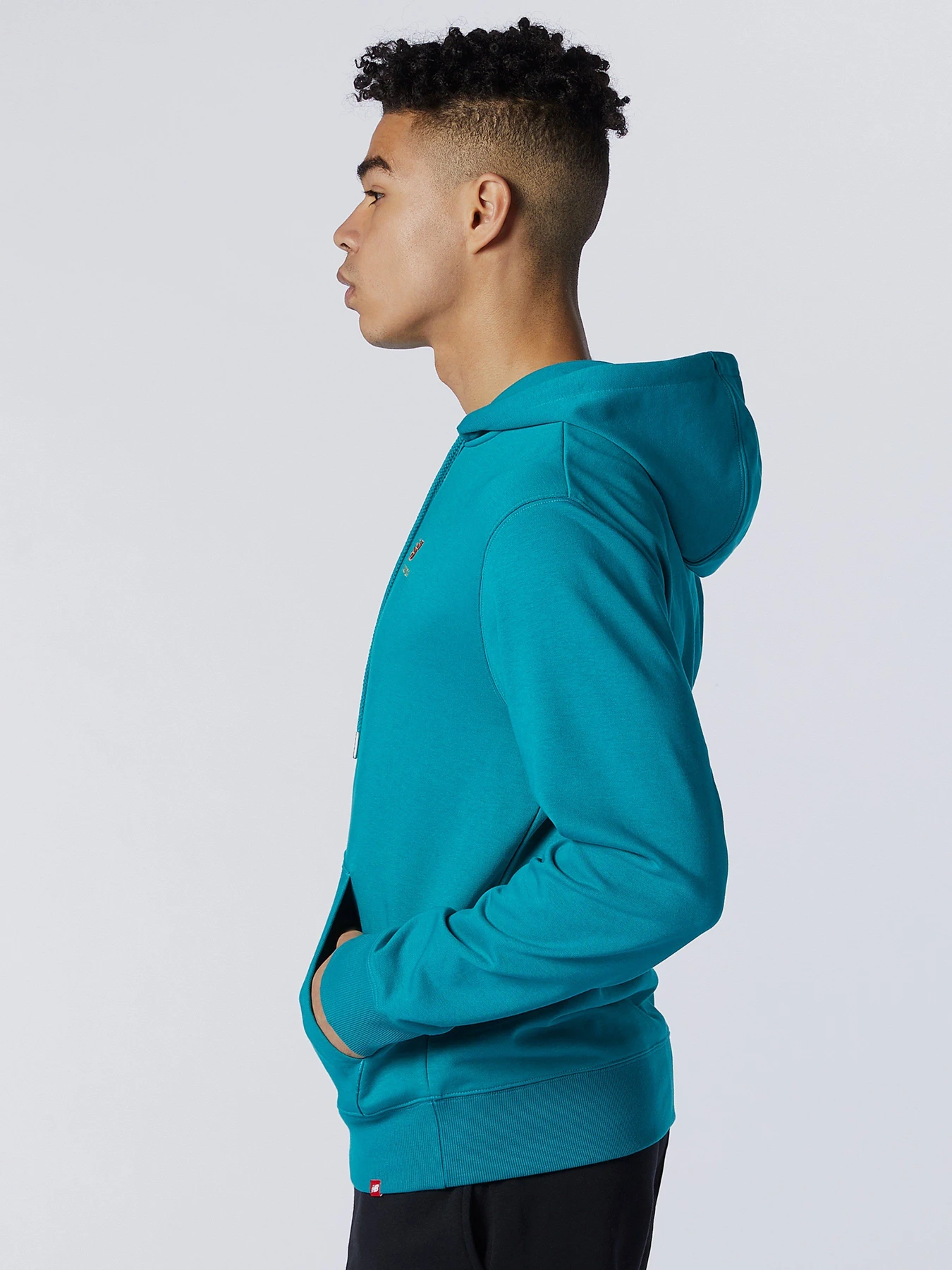 Худи и свитшоты New Balance Essentials Embriodered модель MT11550TMT Худи и свитшоты New Balance Essentials Embriodered модель MT11550TMT Фото