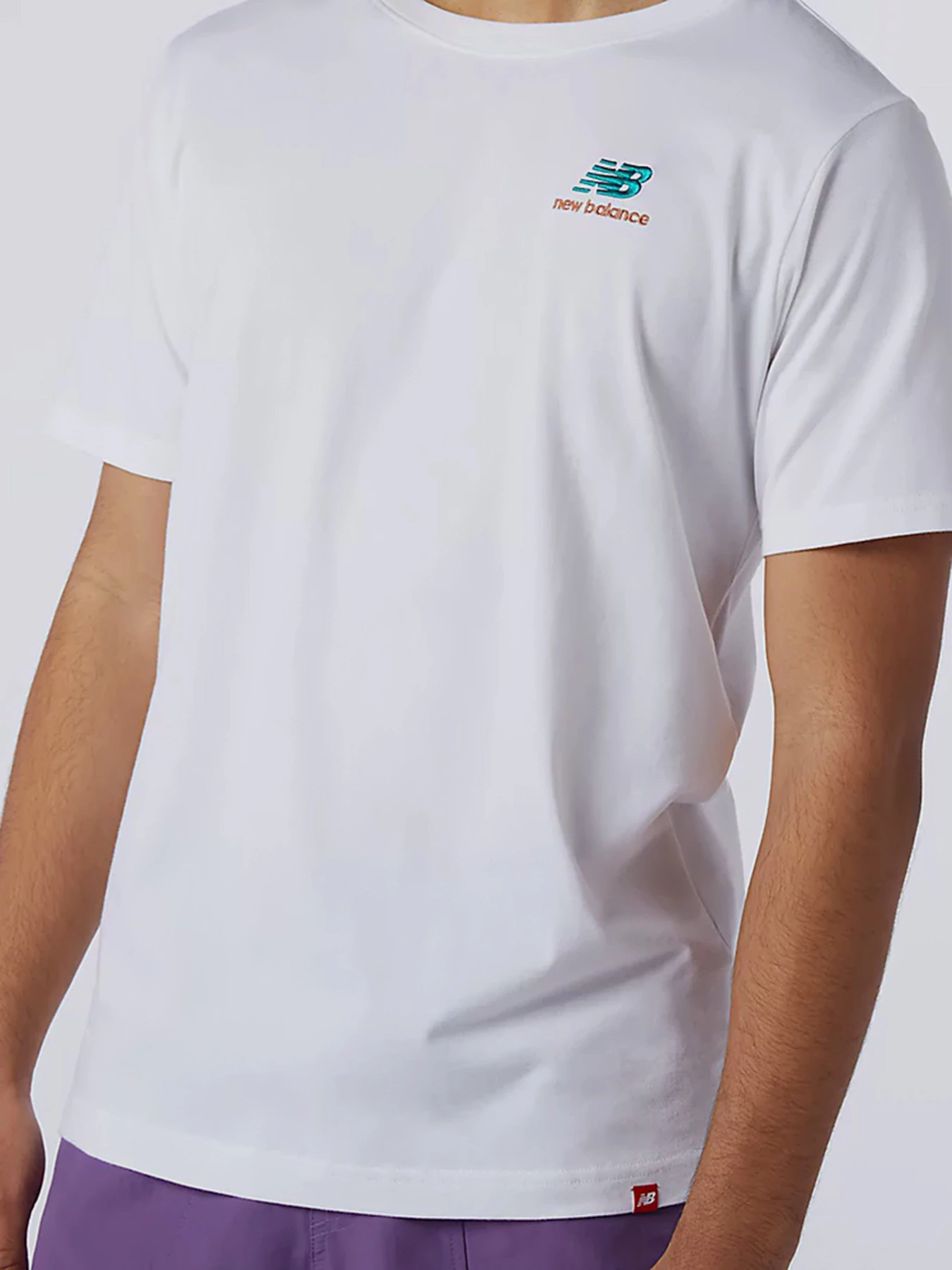 Футболки и поло New Balance Essentials Embriodered модель MT11592WT Футболки и поло New Balance Essentials Embriodered модель MT11592WT Фото