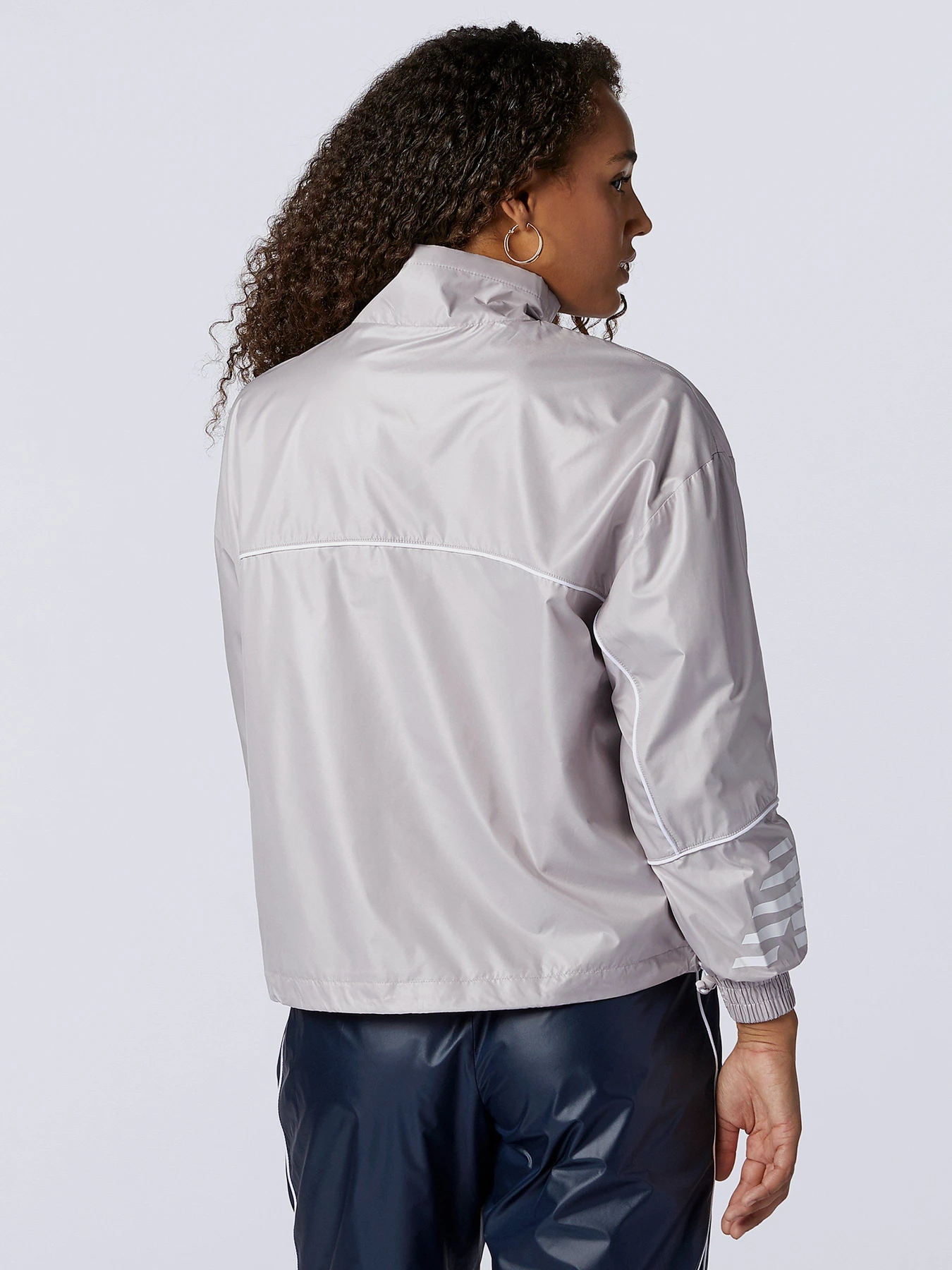 Куртки та дублянки New Balance Athletics модель WJ11502LWD Куртки та дублянки New Balance Athletics модель WJ11502LWD Фото