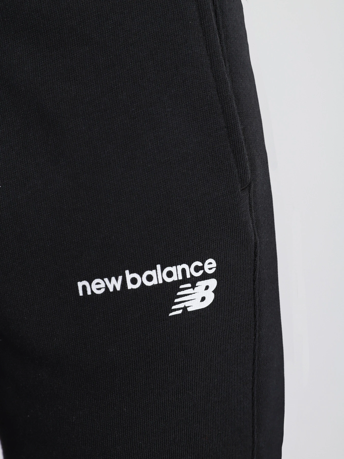 Брюки New Balance CLASSIC CF модель WP03805BK Фото