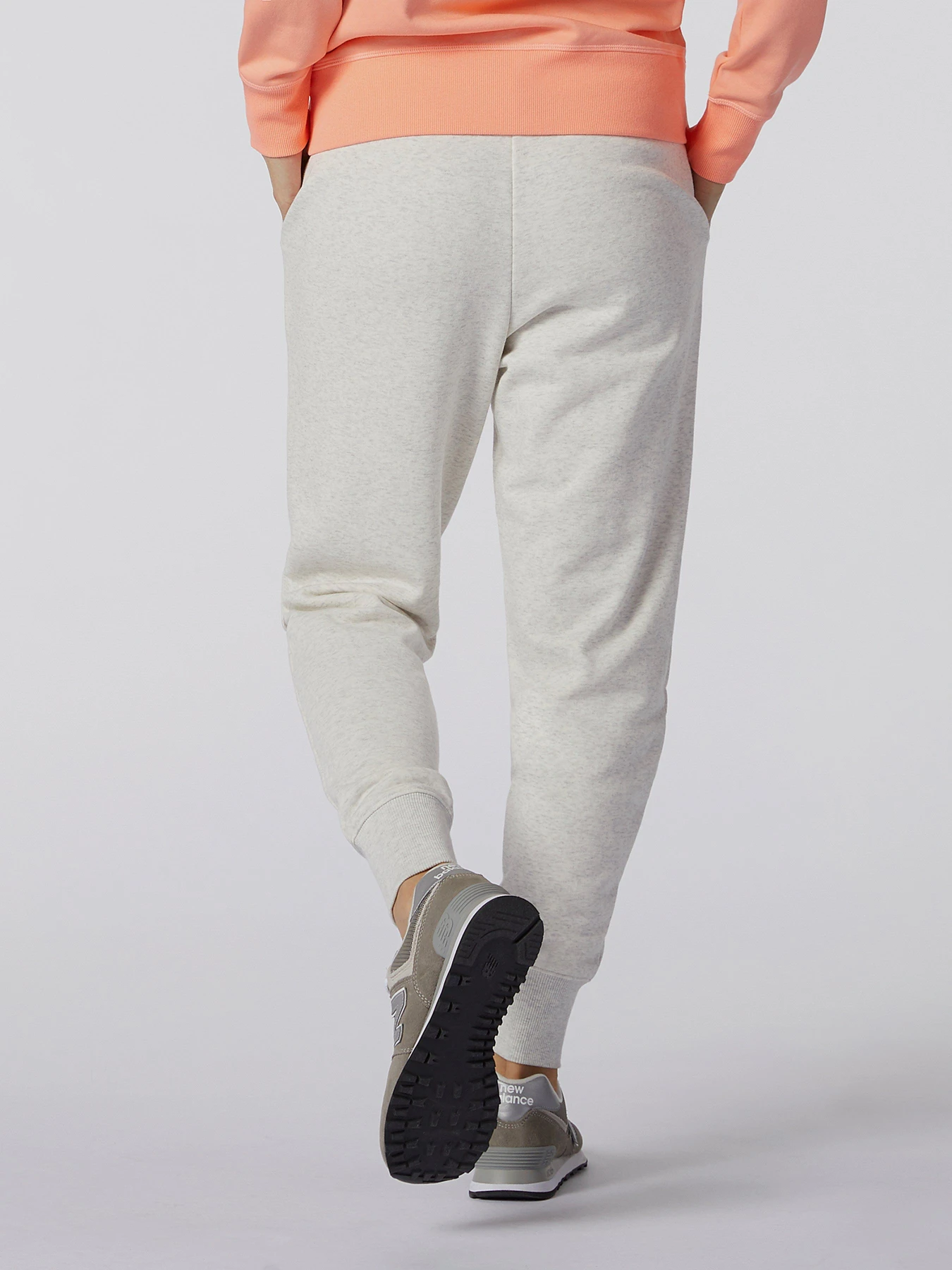 Брюки New Balance Essentials Field Day модель WP11507SAH Брюки New Balance Essentials Field Day модель WP11507SAH Фото
