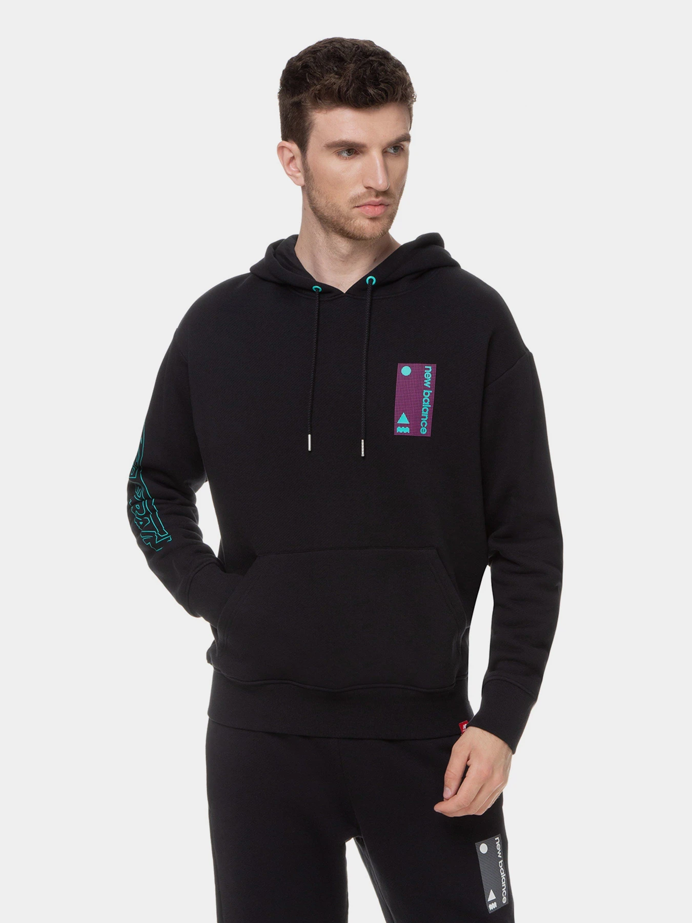 Худи и свитшоты New Balance Essentials Terrain модель MT03536BK Худи и свитшоты New Balance Essentials Terrain модель MT03536BK Фото