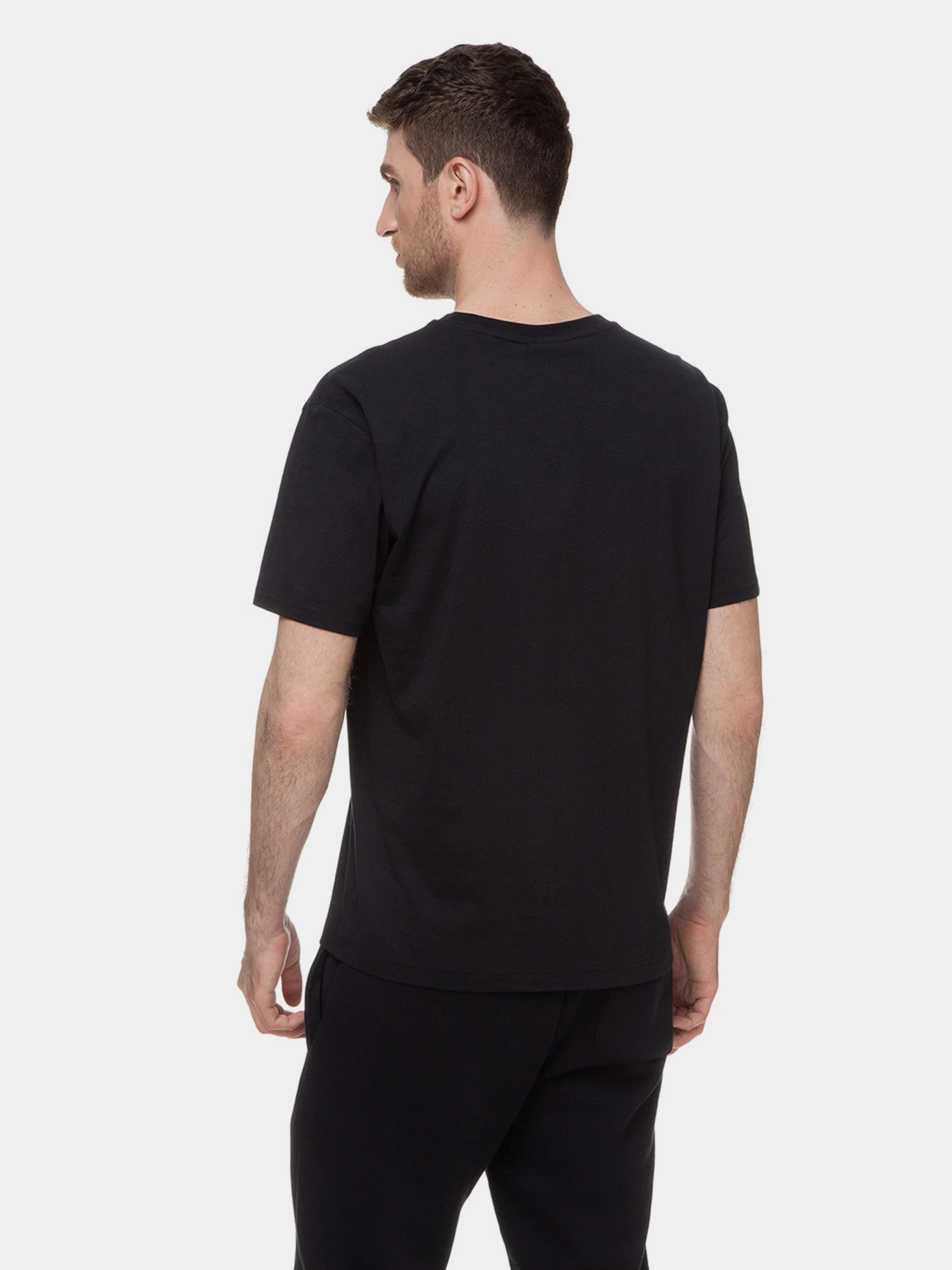 Футболки и поло New Balance Essentials Teerain модель MT03553BK Футболки и поло New Balance Essentials Teerain модель MT03553BK Фото