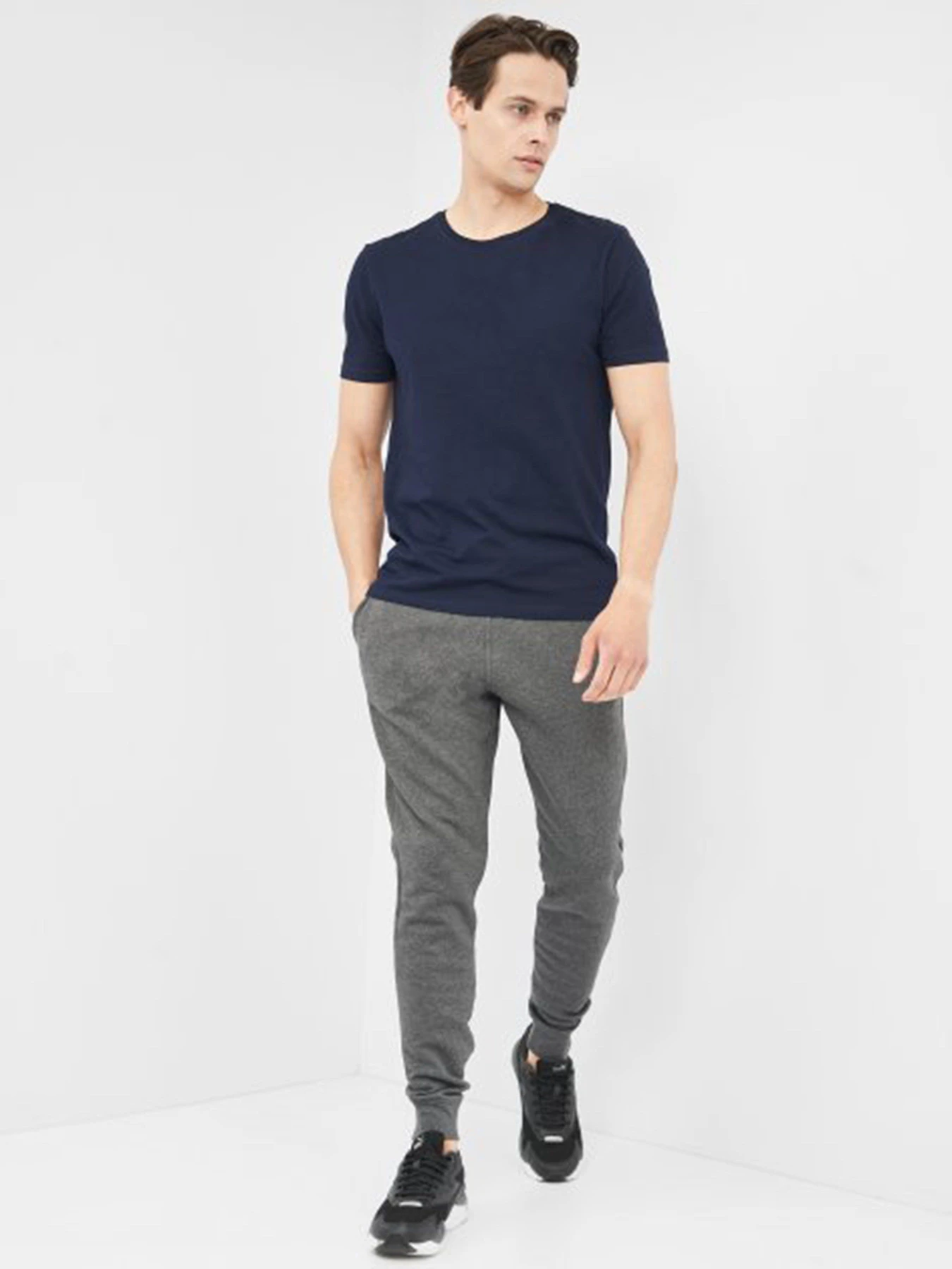 Брюки New Balance Classic CF модель MP03904HC Брюки New Balance Classic CF модель MP03904HC Фото