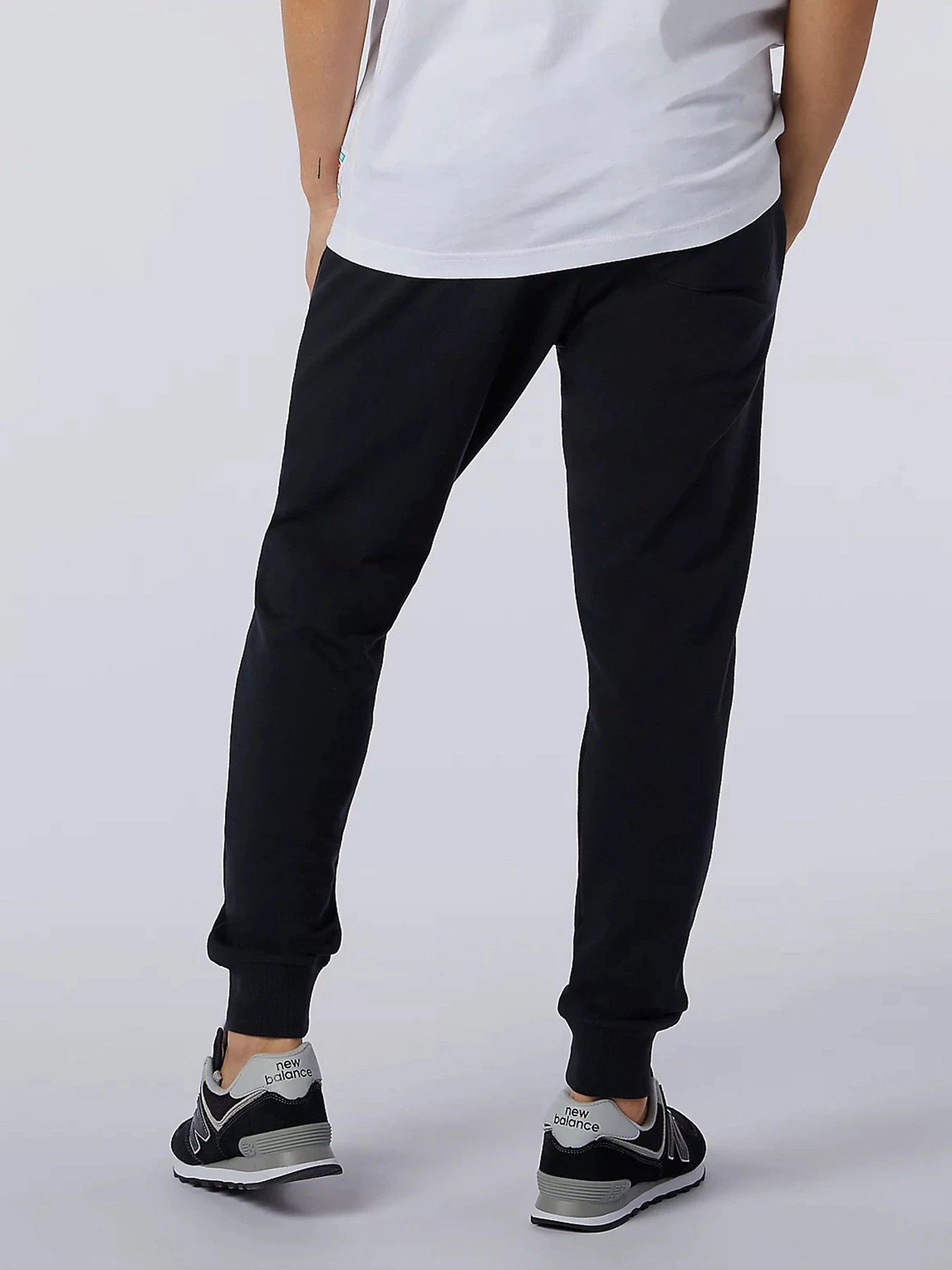 Брюки New Balance Essential Stack Logo модель MP11507BK Брюки New Balance Essential Stack Logo модель MP11507BK Фото