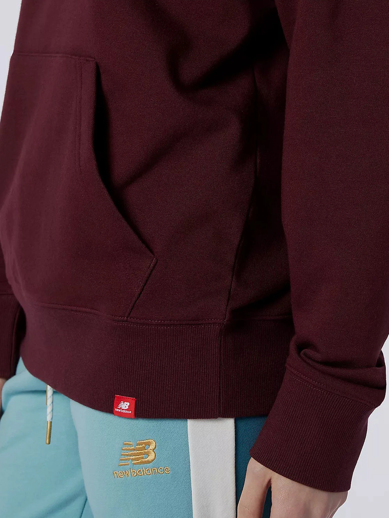 Худі та світшоти New Balance Essentials Embroidered модель MT11550NBY Худі та світшоти New Balance Essentials Embroidered модель MT11550NBY Фото
