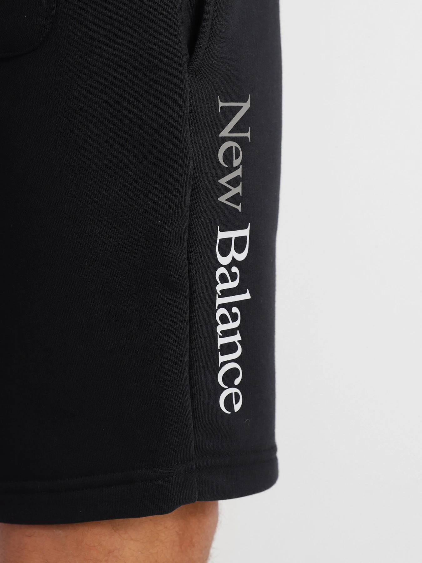 Шорты New Balance Essentials Celebrate модель MS21503BK Фото