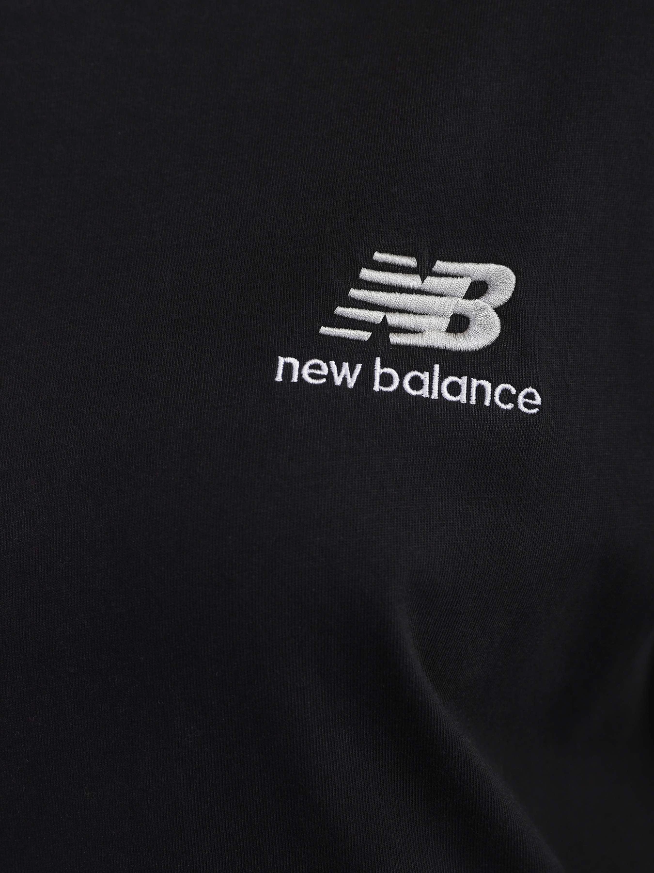 Футболки и поло New Balance Classic Logo модель UT21503BK Футболки и поло New Balance Classic Logo модель UT21503BK Фото