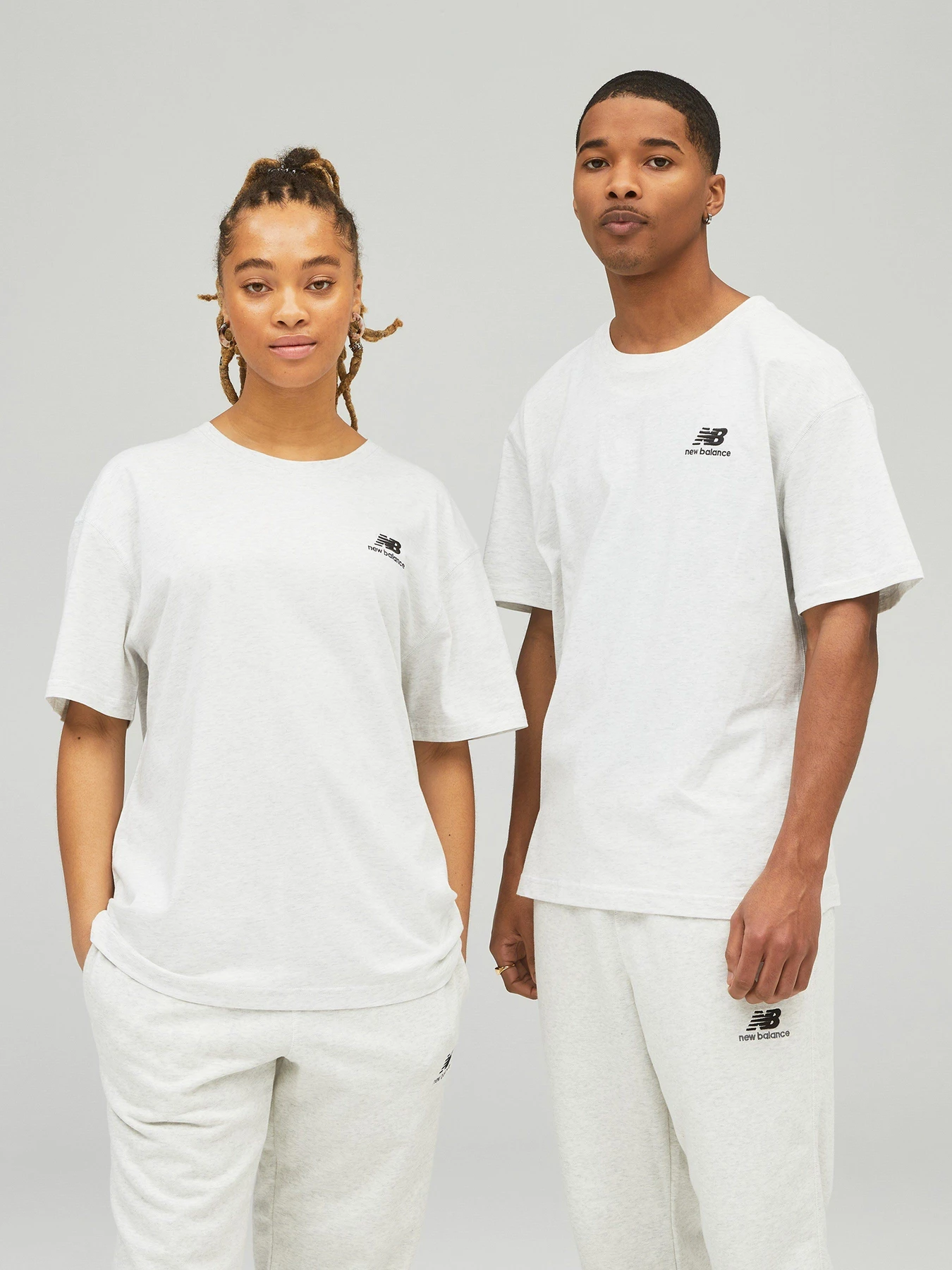Футболки и поло New Balance Classic Logo модель UT21503SAH Футболки и поло New Balance Classic Logo модель UT21503SAH Фото