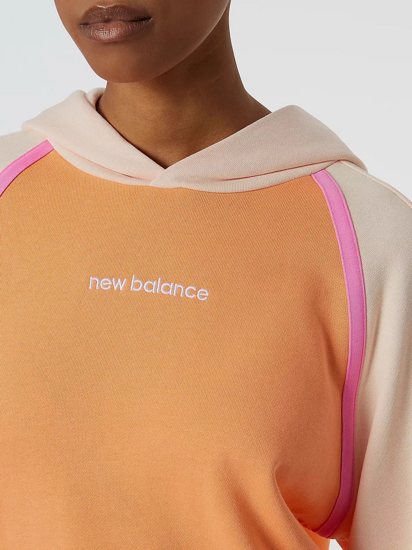 Худи и свитшоты New Balance Athletics Amplified модель WT21501PGZ Худи и свитшоты New Balance Athletics Amplified модель WT21501PGZ Фото