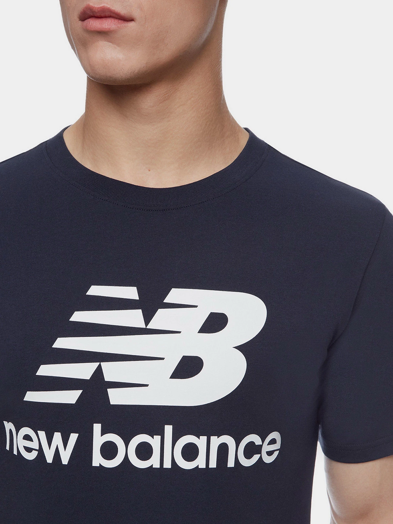 Футболки и поло New Balance Essentials Stacked Logo модель MT01575ECL Футболки и поло New Balance Essentials Stacked Logo модель MT01575ECL Фото