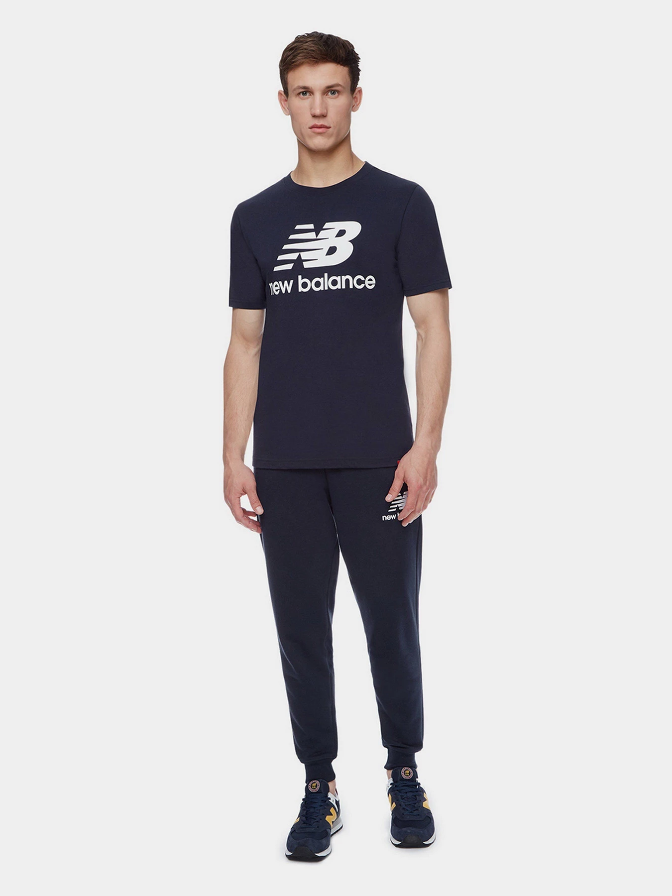 Футболки и поло New Balance Essentials Stacked Logo модель MT01575ECL Футболки и поло New Balance Essentials Stacked Logo модель MT01575ECL Фото