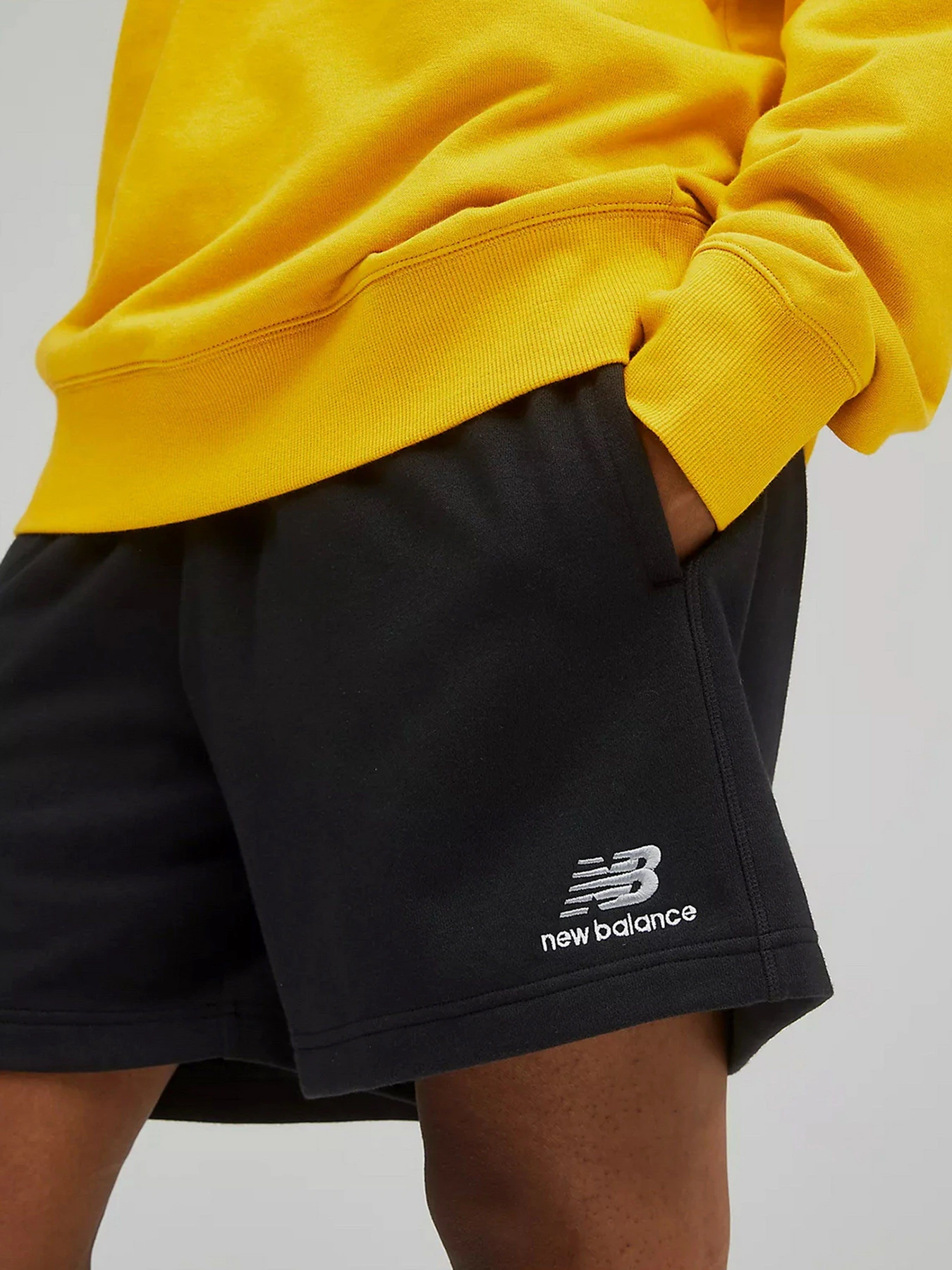 Шорты New Balance Essentials модель US21500BK Шорты New Balance Essentials модель US21500BK Фото