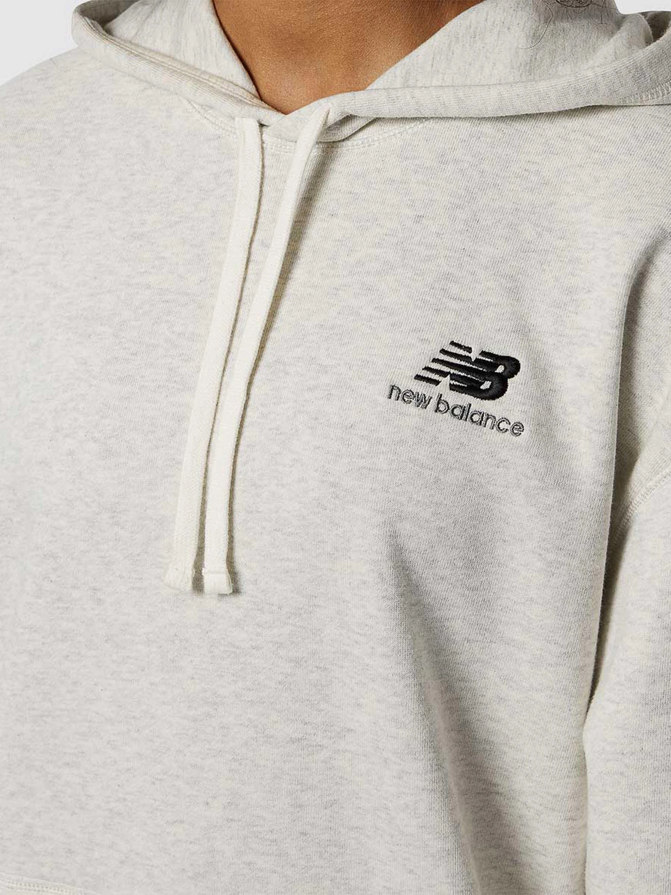 Худи и свитшоты New Balance Uni-ssentials French Terry модель UT21500SAH Худи и свитшоты New Balance Uni-ssentials French Terry модель UT21500SAH Фото