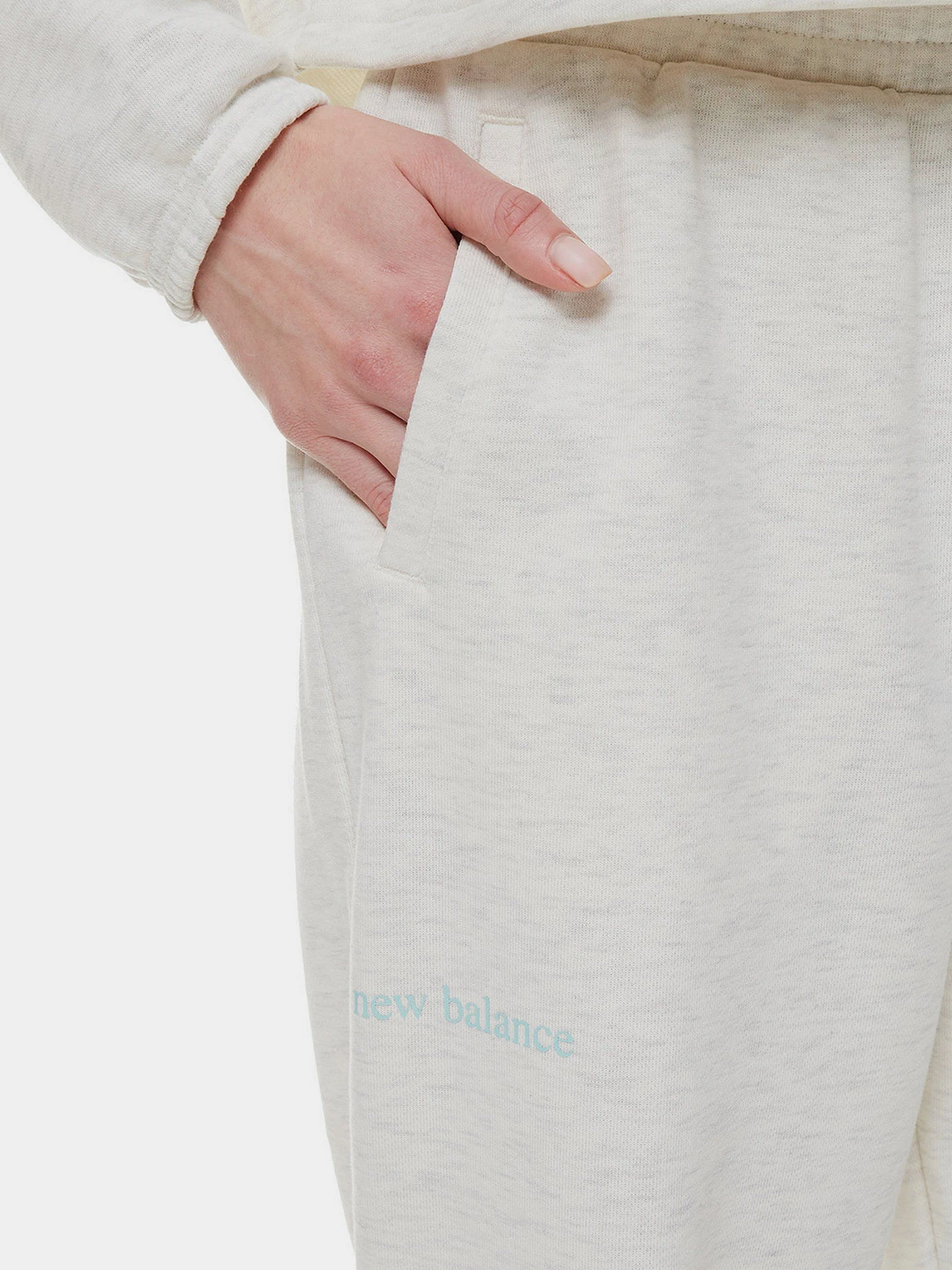 Брюки New Balance Essentials Balanced модель WP21554SAH Брюки New Balance Essentials Balanced модель WP21554SAH Фото