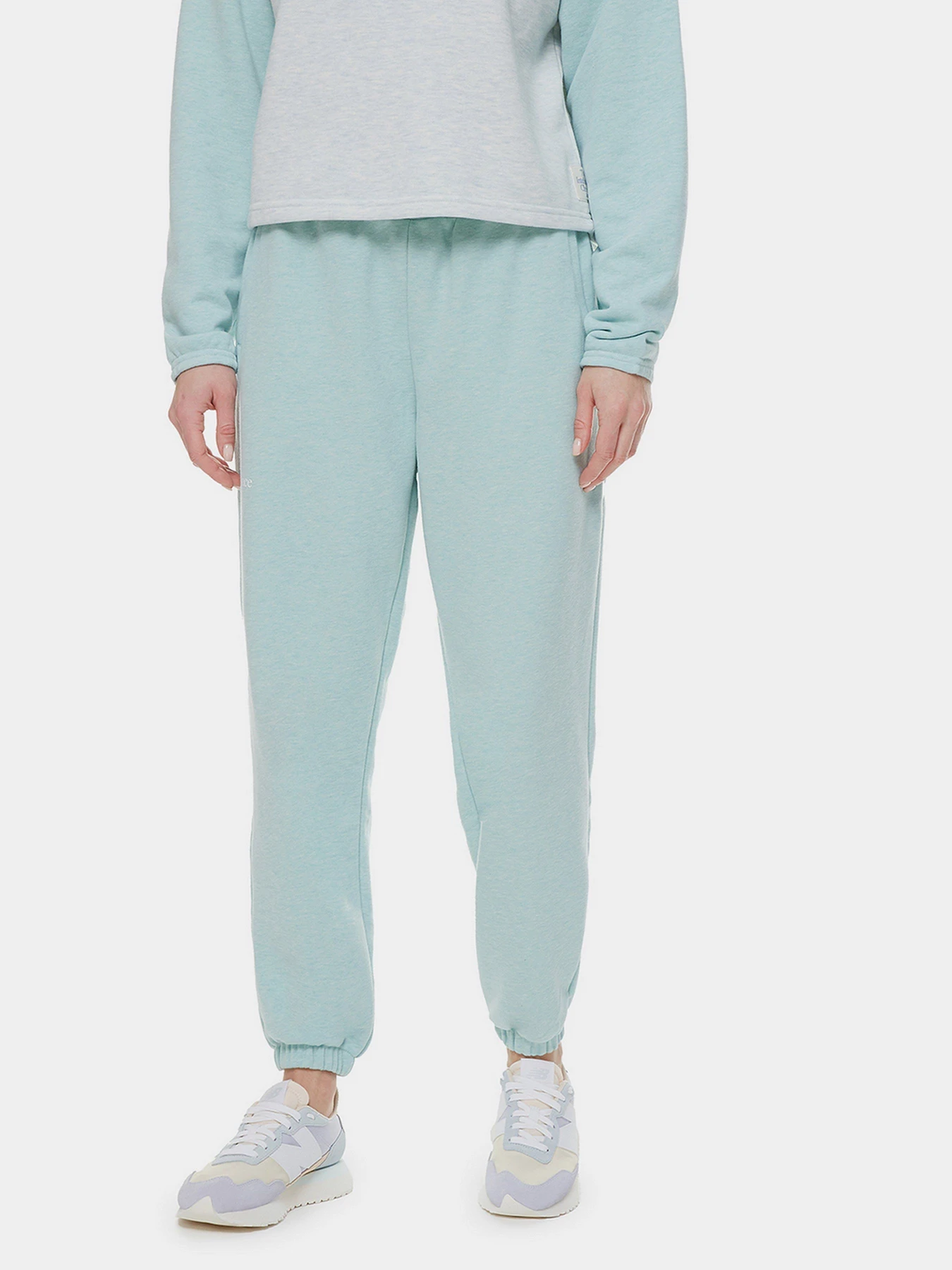 Брюки New Balance Essentials Balanced модель WP21554SH1 Брюки New Balance Essentials Balanced модель WP21554SH1 Фото