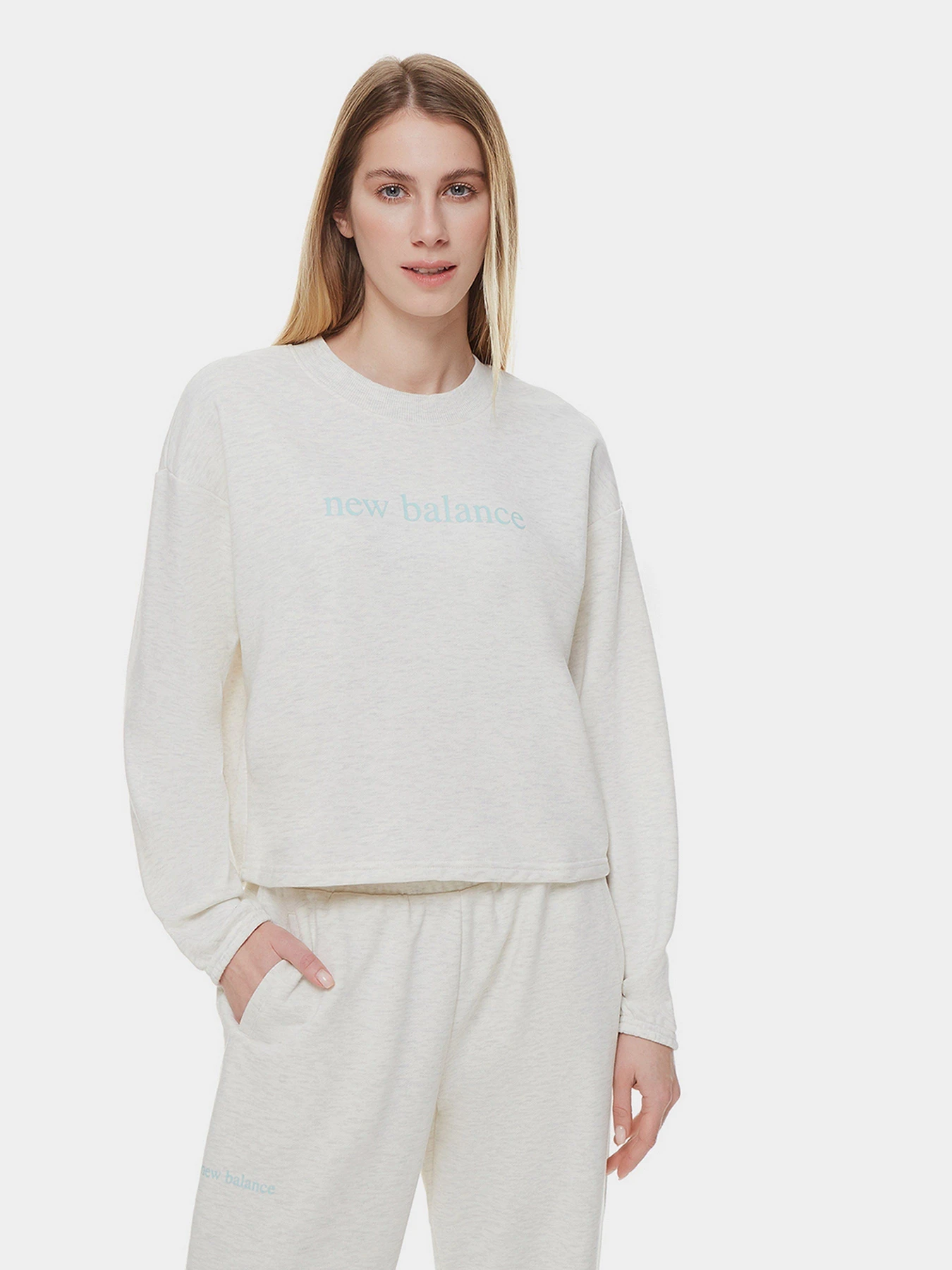 Худи и свитшоты New Balance Essentials Balanced модель WT21557SAH Худи и свитшоты New Balance Essentials Balanced модель WT21557SAH Фото