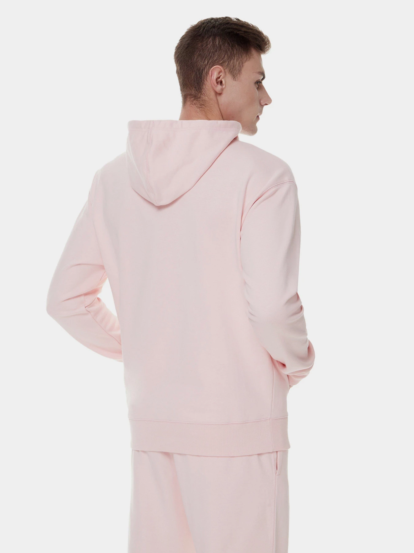 Худі та світшоти New Balance NB Essentials uni модель UT21500PIE Фото