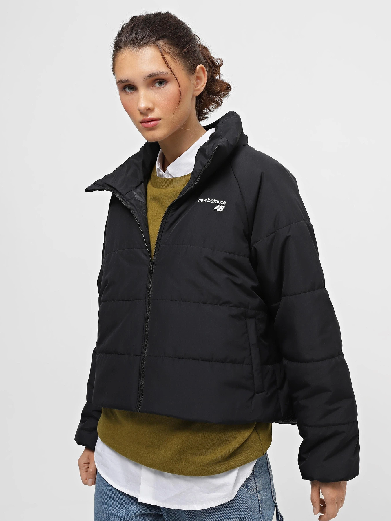 Куртки и дубленки New Balance NB Classic Puffer модель WJ13801BK Куртки и дубленки New Balance NB Classic Puffer модель WJ13801BK Фото