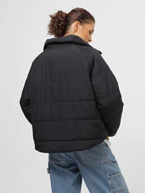 Куртки и дубленки New Balance NB Classic Puffer модель WJ13801BK Фото