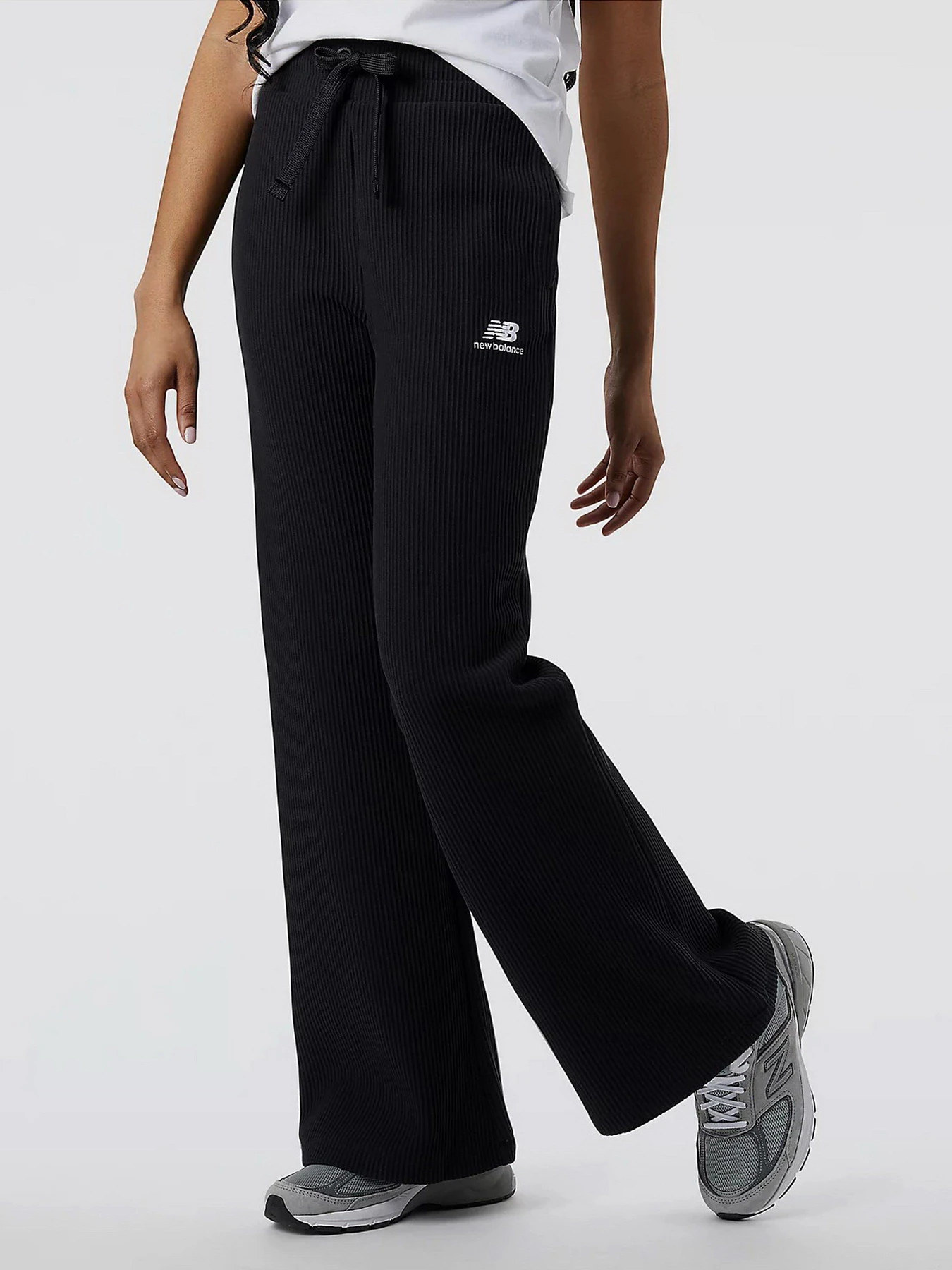 Брюки New Balance Athletics Track модель WP23502BK Фото
