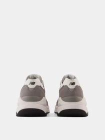 Кросівки New Balance 574 модель M5740VPB Фото