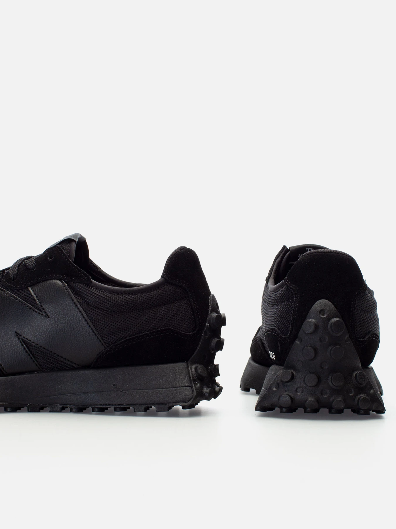 Кроссовки New Balance 327 модель MS327CTB Фото