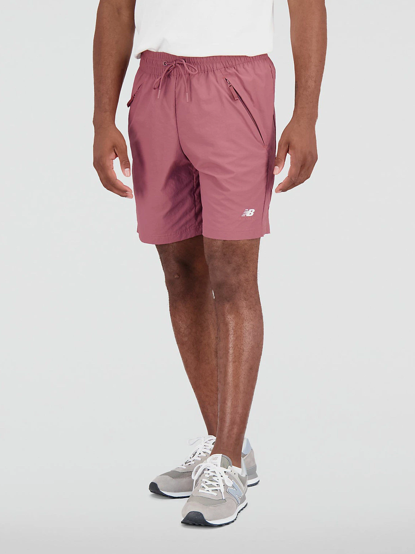 Шорты New Balance Athletics Remastered Woven модель MS31532WAD Шорты New Balance Athletics Remastered Woven модель MS31532WAD Фото