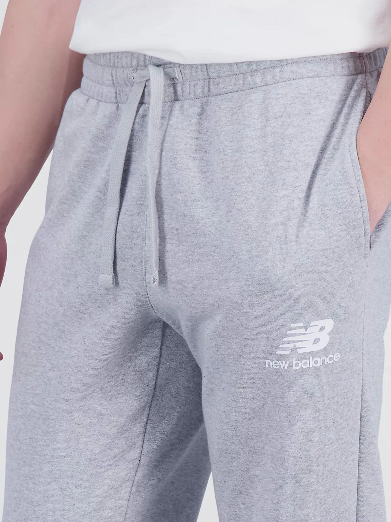 Брюки New Balance Essentials модель MP31539AG Брюки New Balance Essentials модель MP31539AG Фото