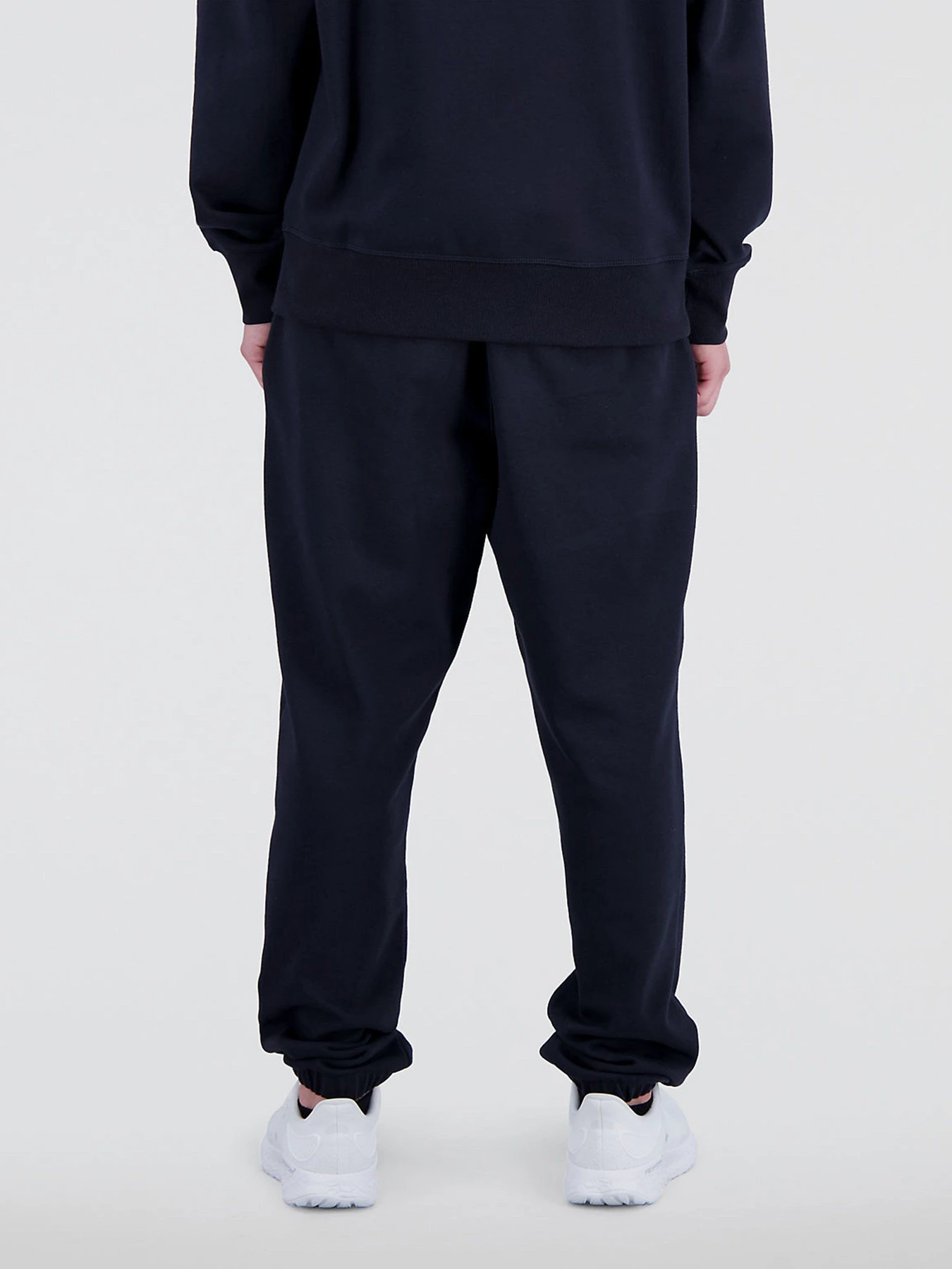 Брюки New Balance Essentials модель MP31539BK Брюки New Balance Essentials модель MP31539BK Фото
