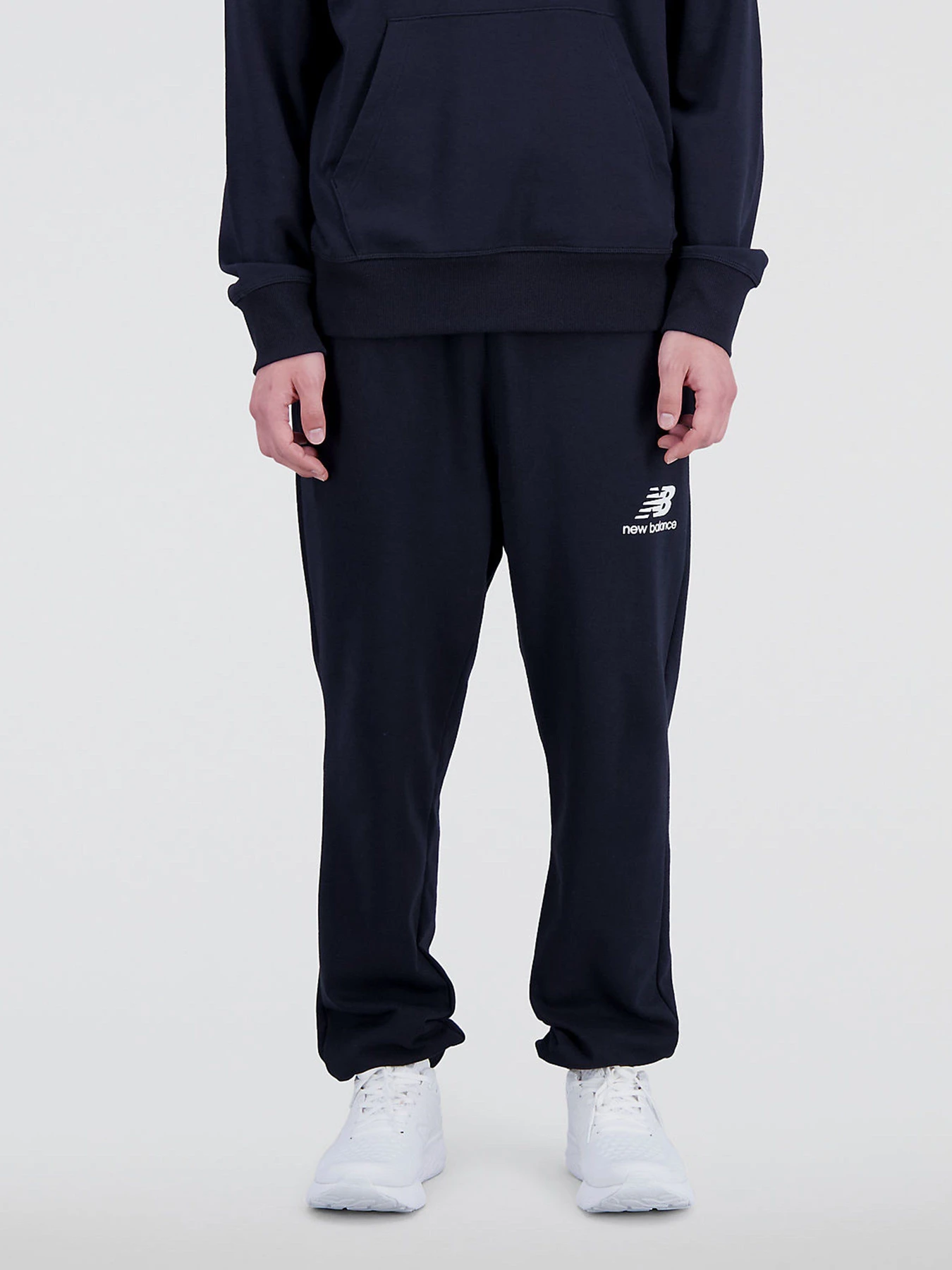 Брюки New Balance Essentials модель MP31539BK Брюки New Balance Essentials модель MP31539BK Фото
