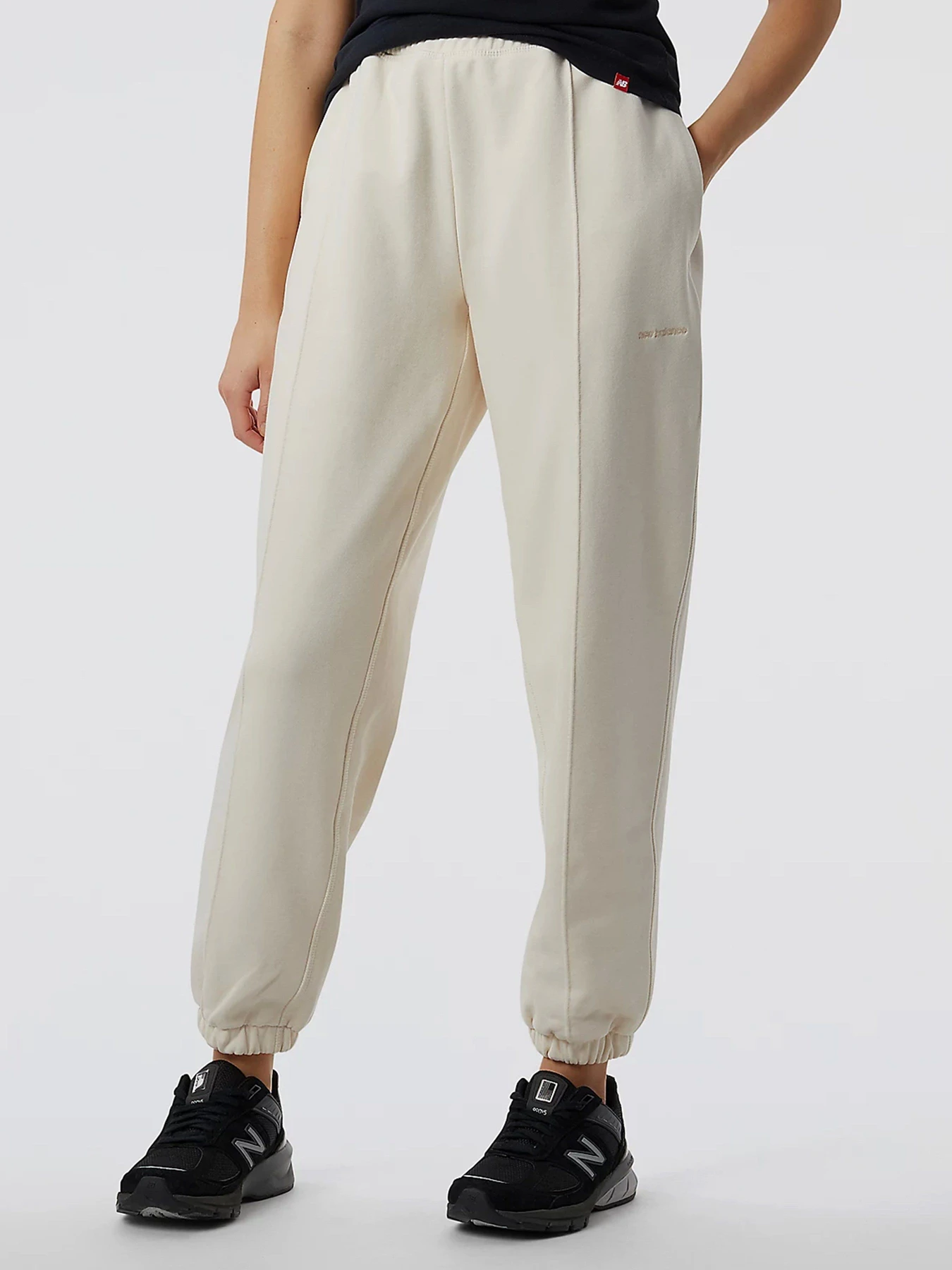 Брюки New Balance Athletics Nature State модель WP23553GIE Брюки New Balance Athletics Nature State модель WP23553GIE Фото