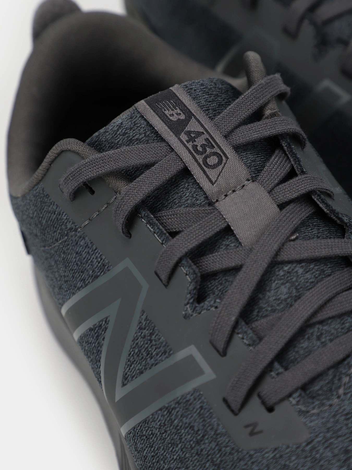 Кросівки New Balance 430 V2 модель ME430RK2 Кросівки New Balance 430 V2 модель ME430RK2 Фото