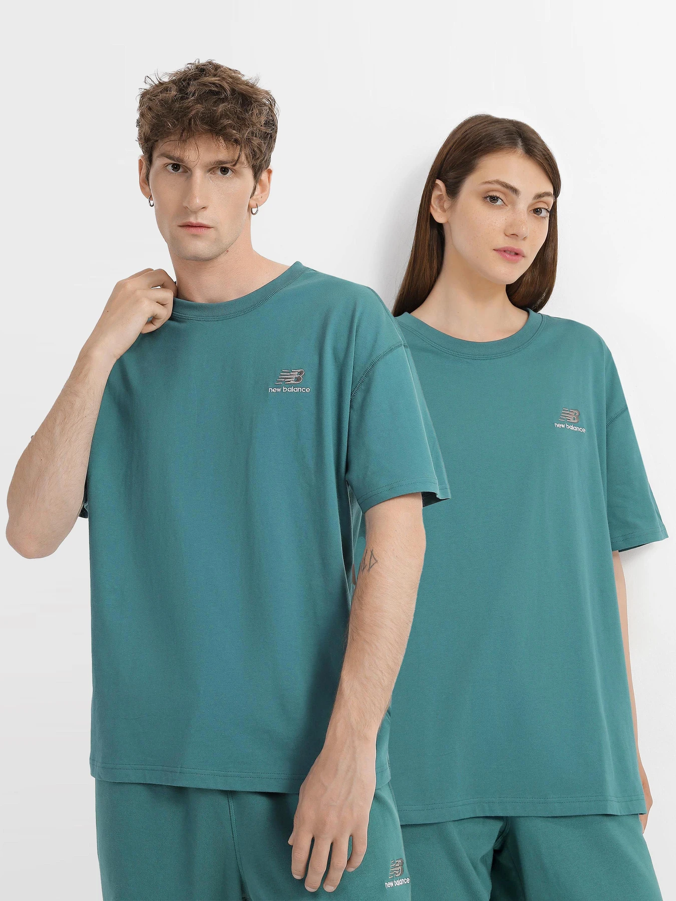 Футболки и поло New Balance Uni-ssentials модель UT21503VDA Футболки и поло New Balance Uni-ssentials модель UT21503VDA Фото