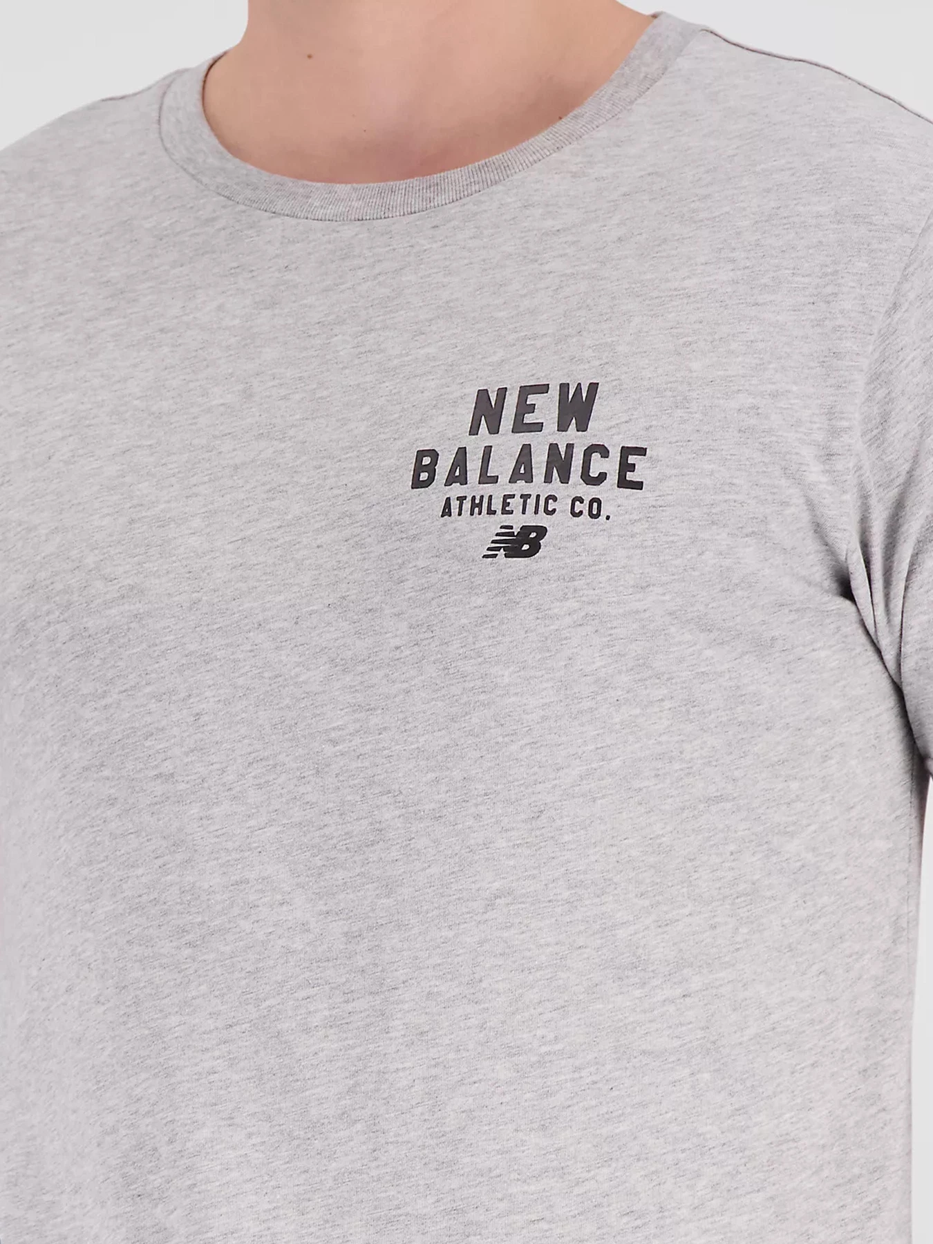 Футболки и поло New Balance Sport Core Graphic модель MT31909AG Футболки и поло New Balance Sport Core Graphic модель MT31909AG Фото