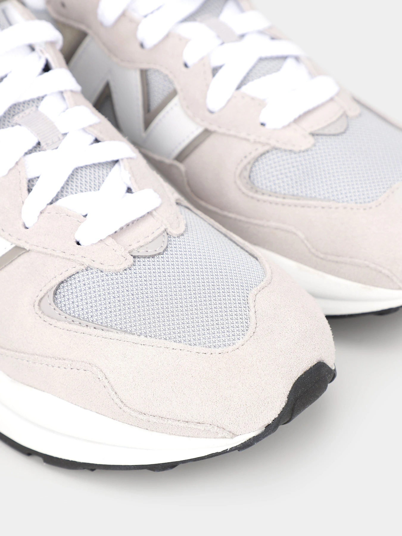 Кросівки New Balance 5740 V1 модель M5740CA Кросівки New Balance 5740 V1 модель M5740CA Фото