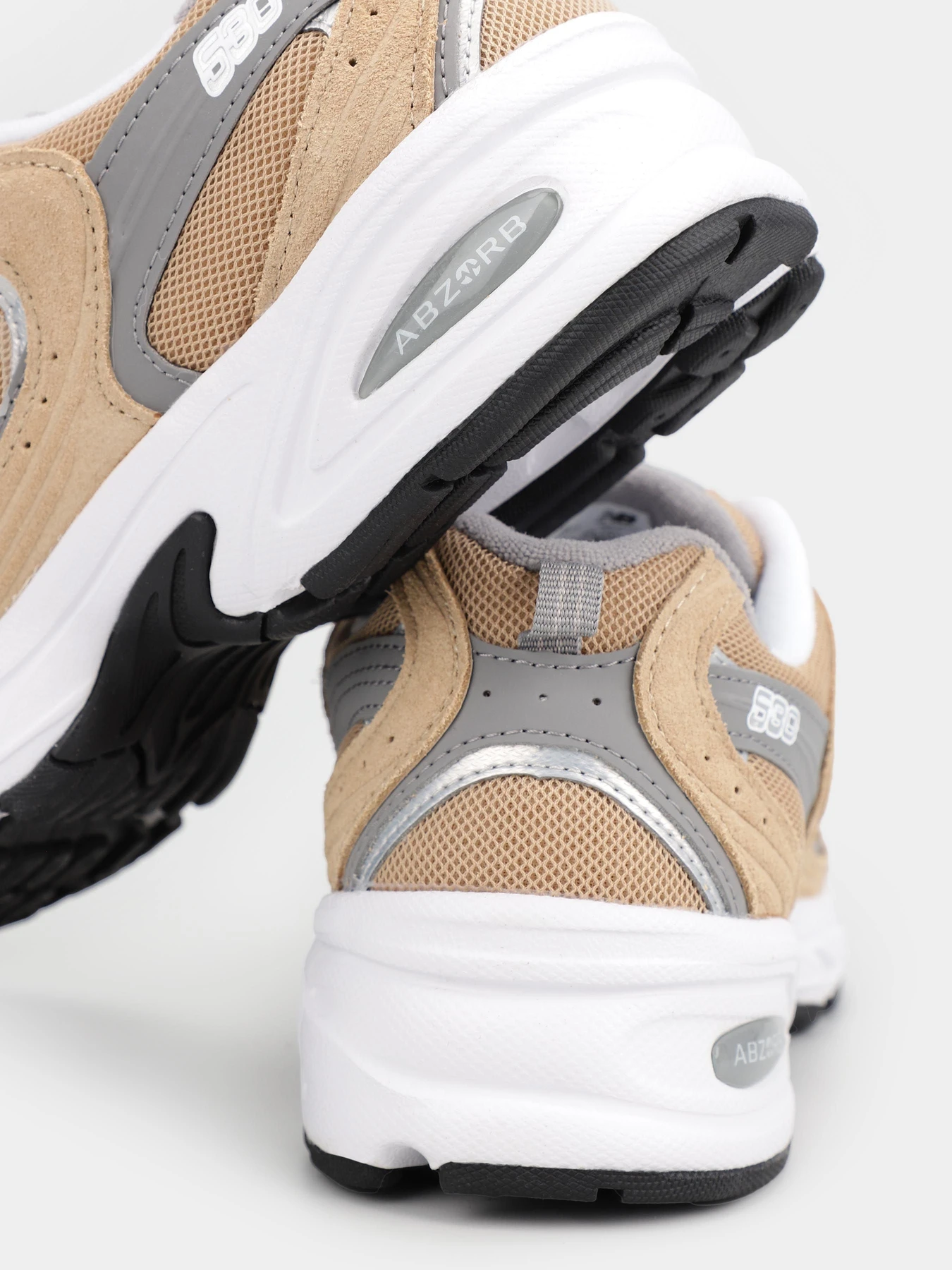 Кросівки New Balance 530 модель MR530CJ Кросівки New Balance 530 модель MR530CJ Фото
