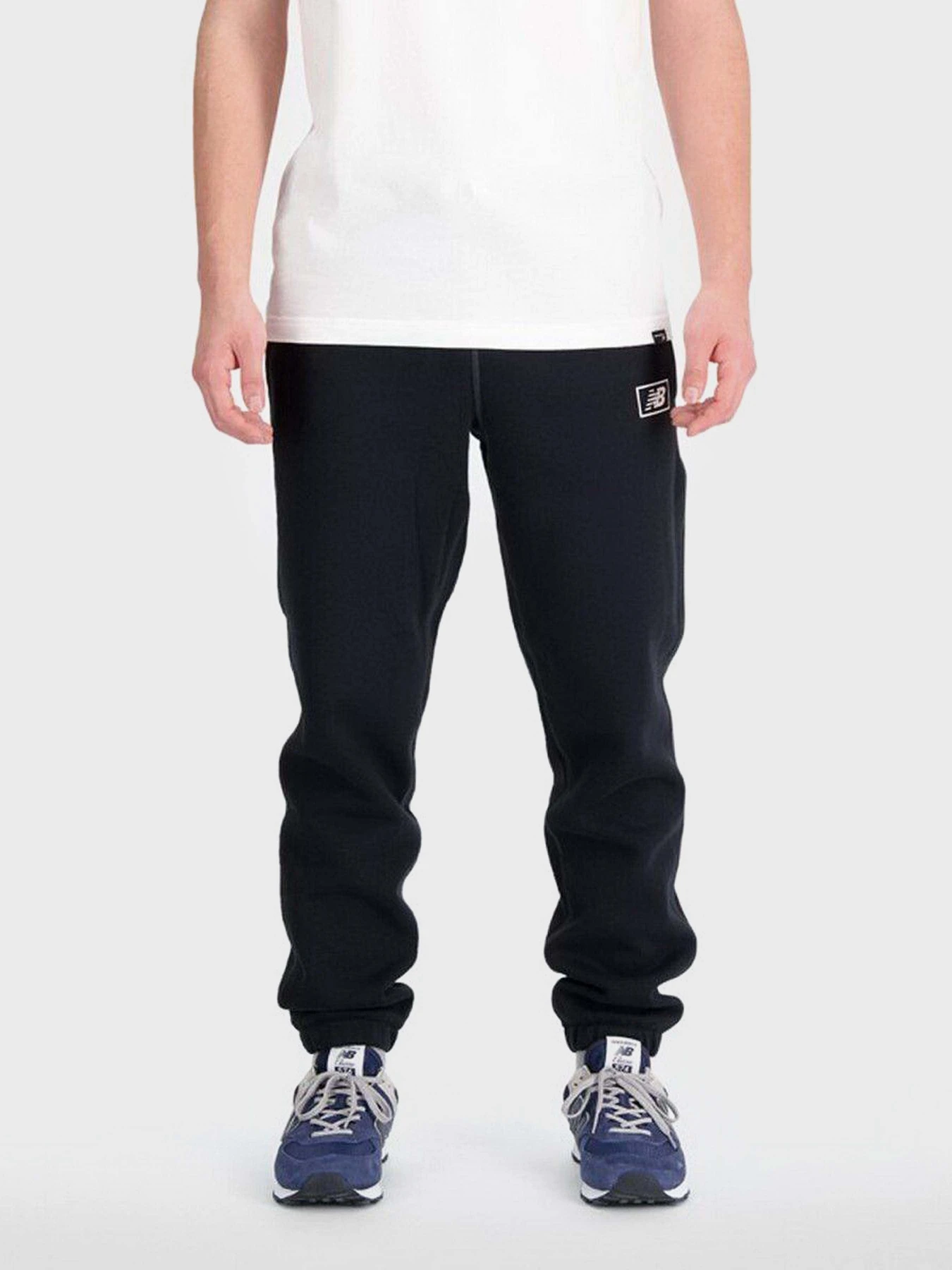 Брюки New Balance Essentials Brushed Back модель MP33521BK Брюки New Balance Essentials Brushed Back модель MP33521BK Фото