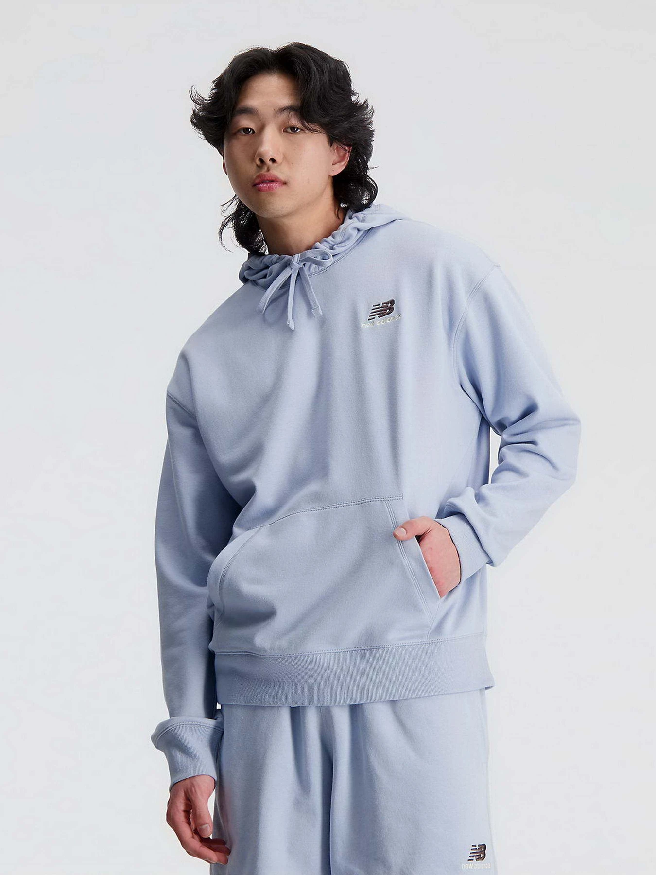 Худи и свитшоты New Balance Uni-ssentials модель UT21500LAY Худи и свитшоты New Balance Uni-ssentials модель UT21500LAY Фото