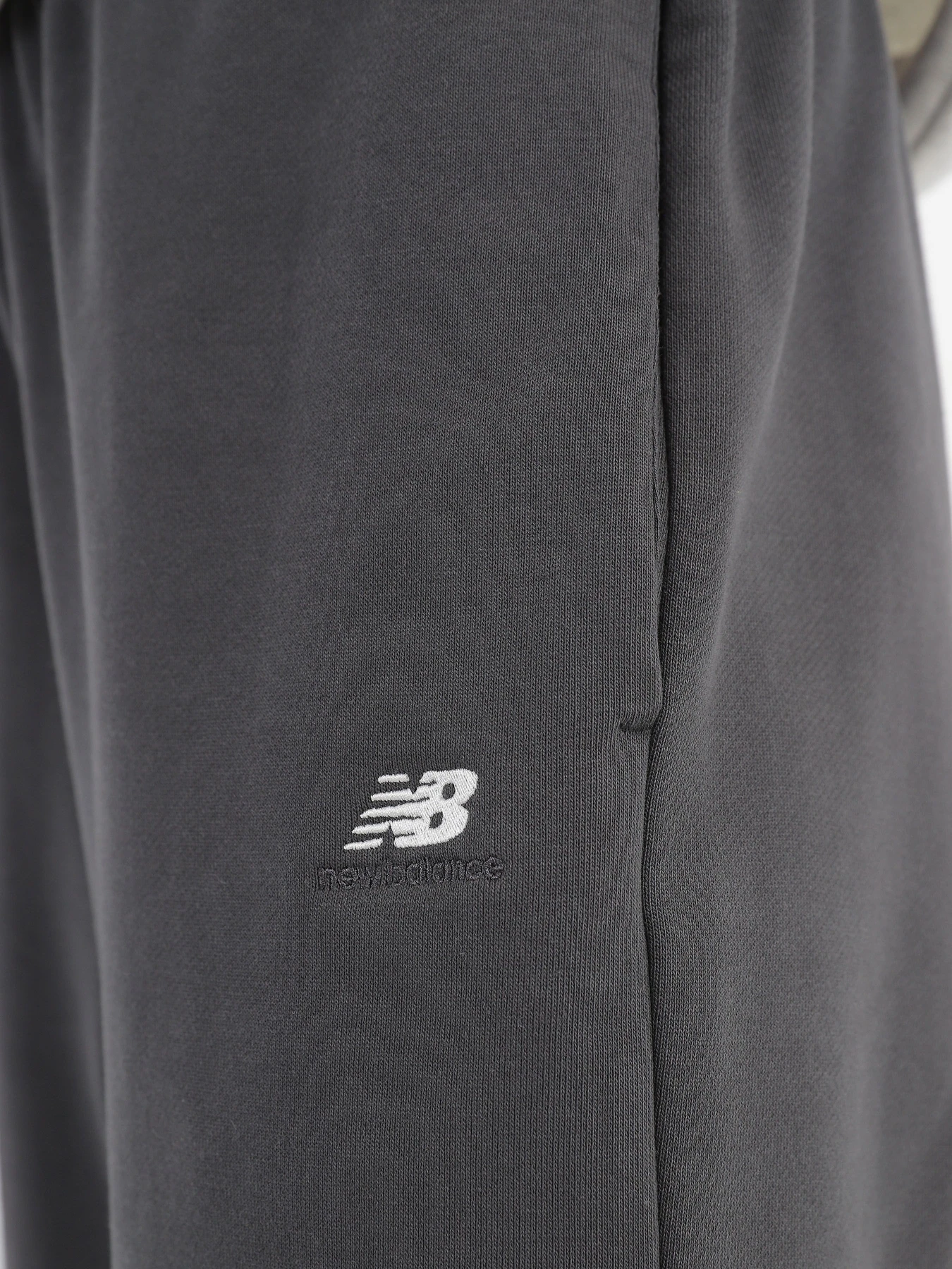 Брюки New Balance Athletics Remastered модель WP31503ACK Фото