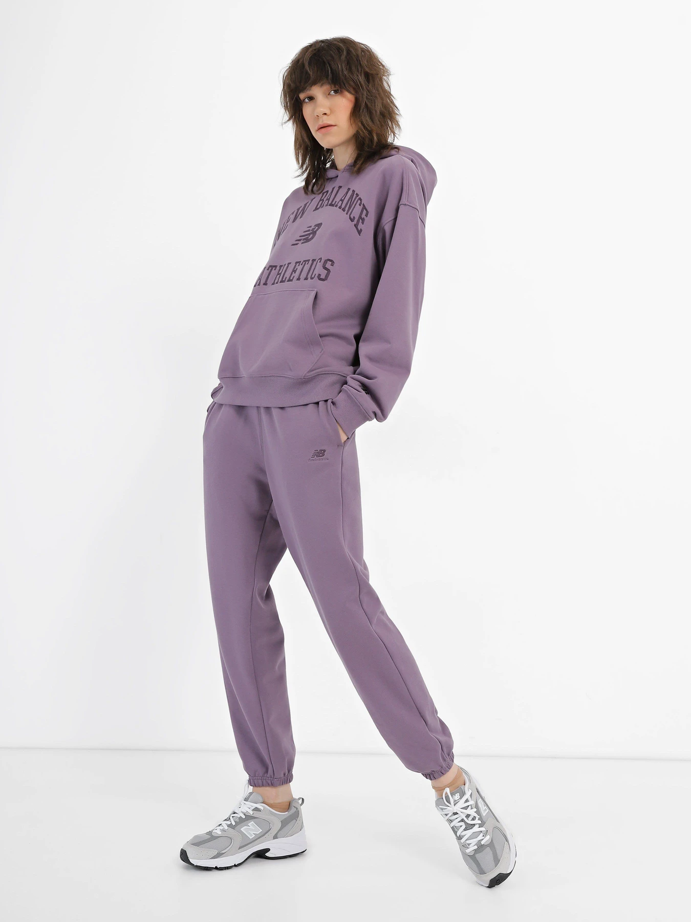 Брюки New Balance Athletics 90's модель WP31503SHW Брюки New Balance Athletics 90's модель WP31503SHW Фото