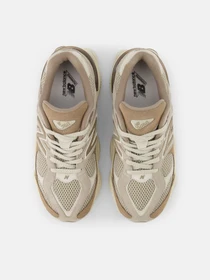 Кросівки New Balance 9060 модель GC9060EX Фото
